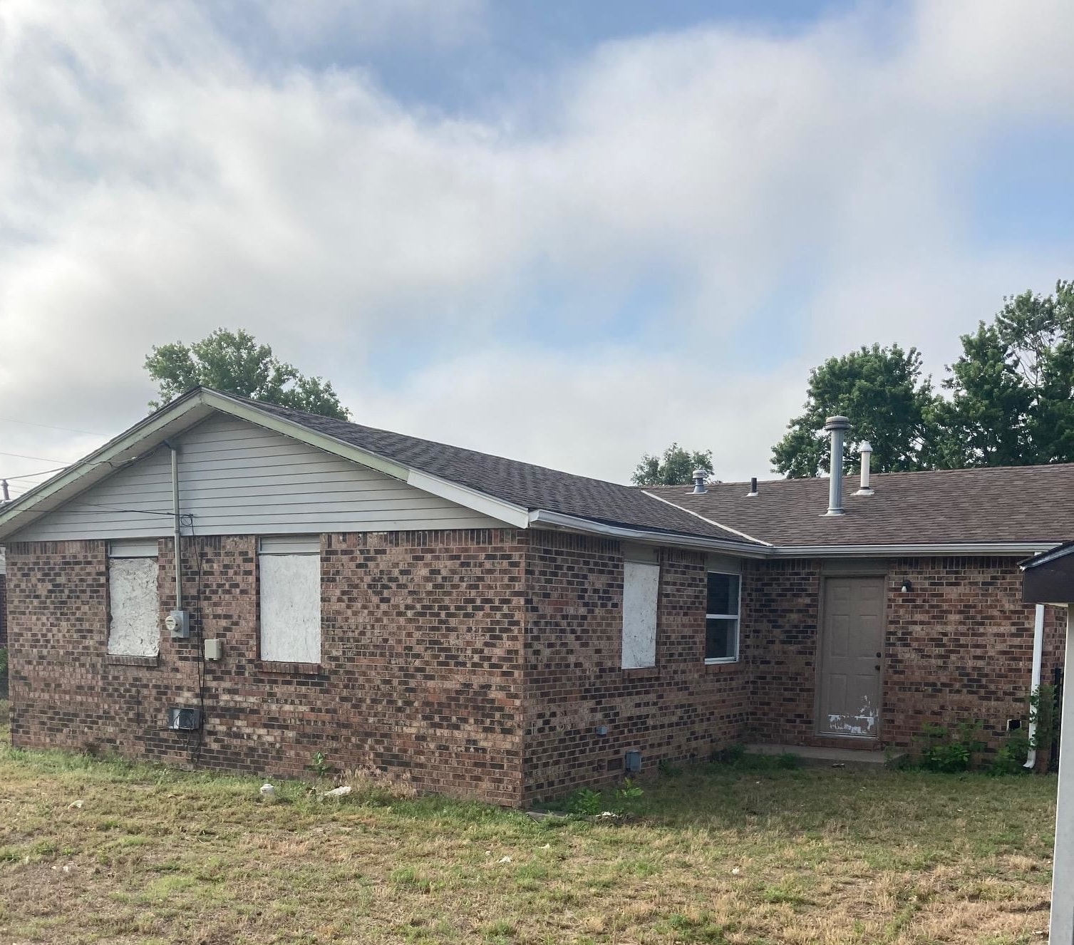 1608 E Delmar Property Photo 3