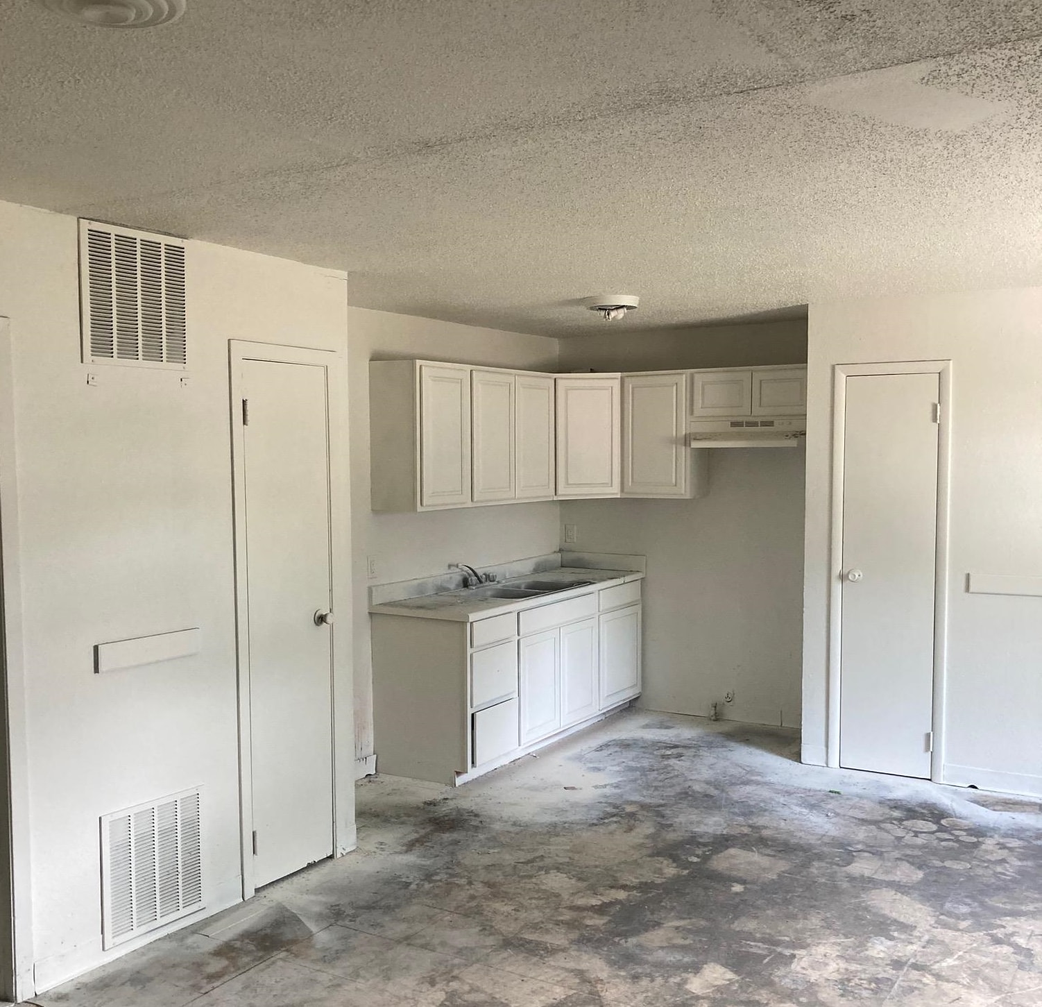 1608 E Delmar Property Photo 5