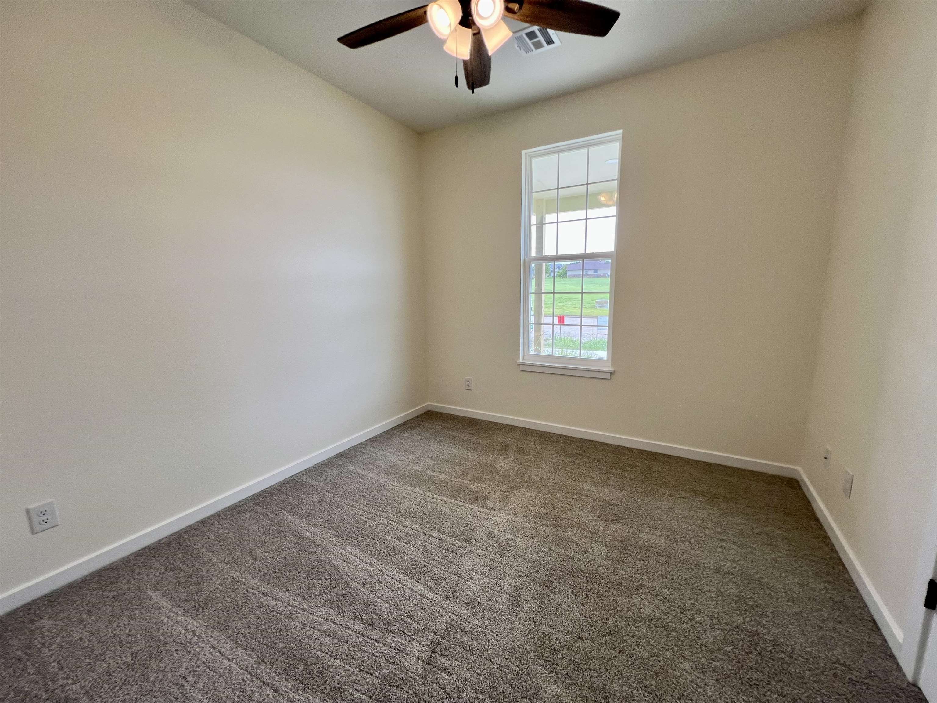 208 Castle Pines Dr Property Photo 17