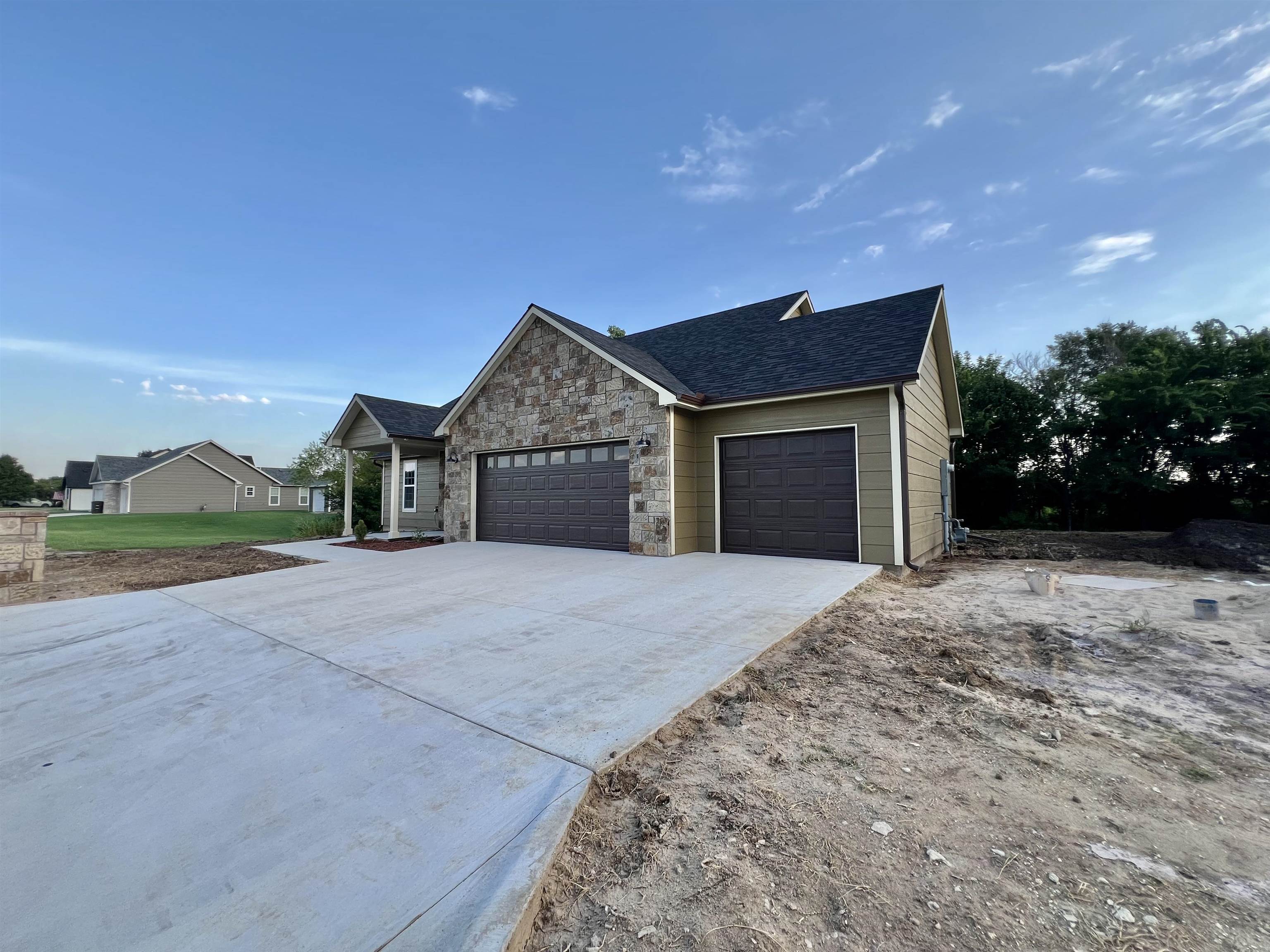 208 Castle Pines Dr Property Photo 24