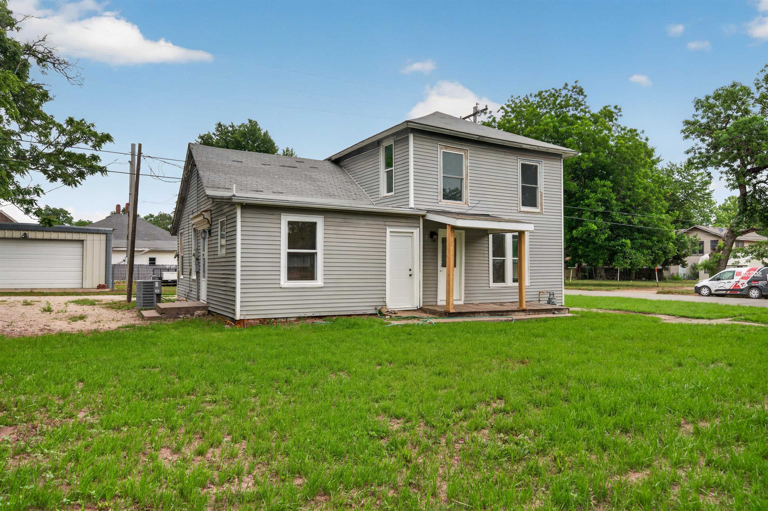 109 N Illinois Property Photo 2