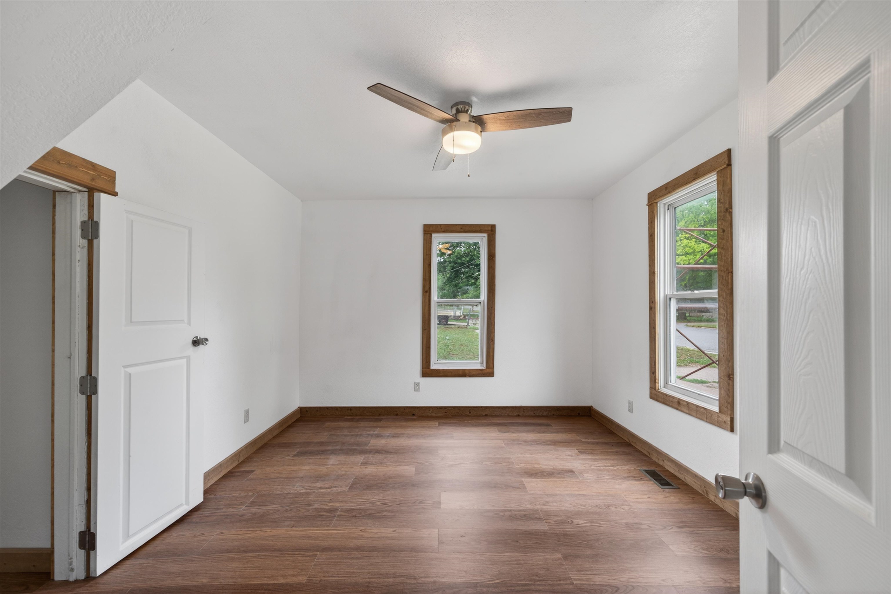 109 N Illinois Property Photo 7