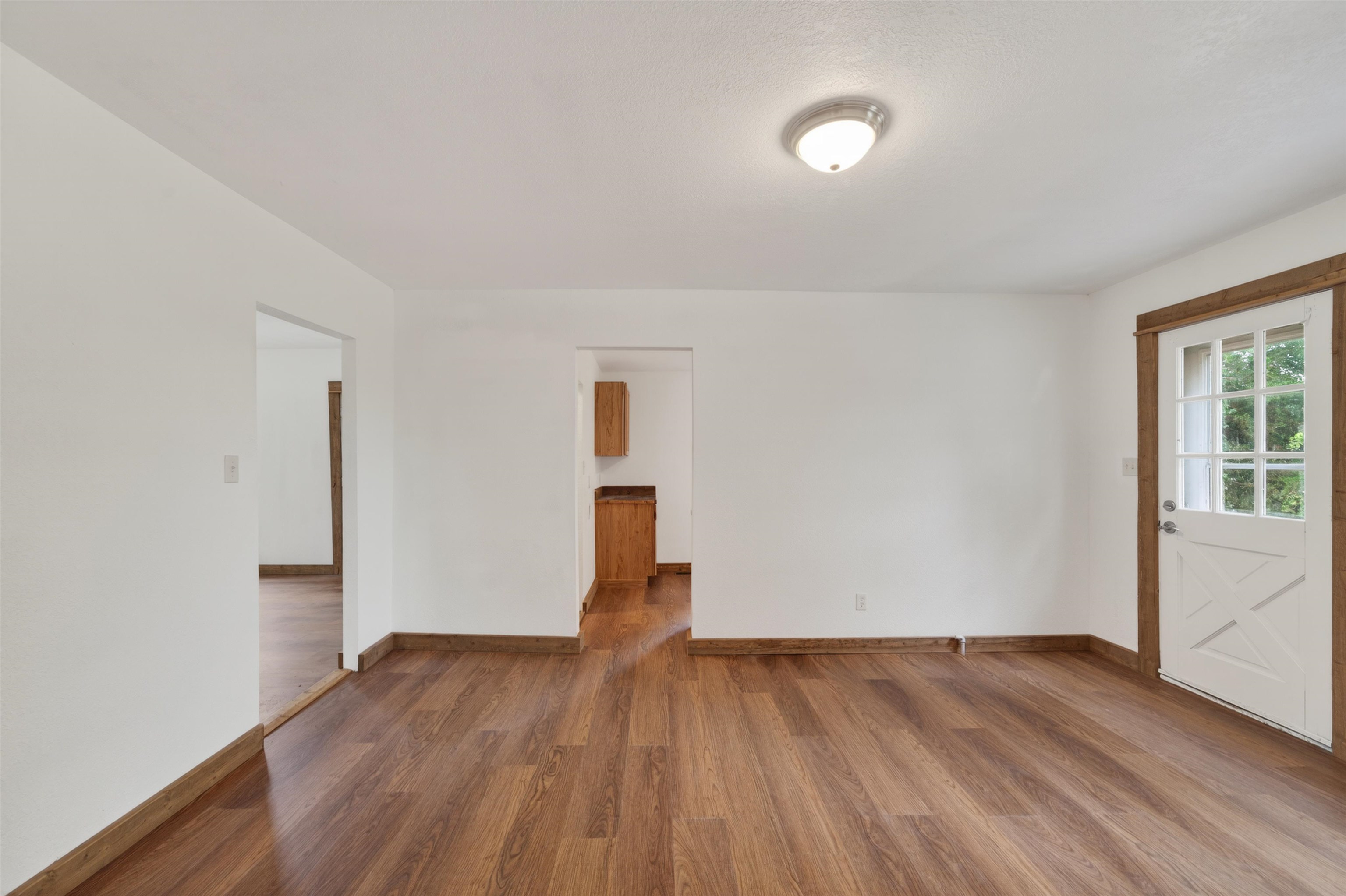 109 N Illinois Property Photo 15