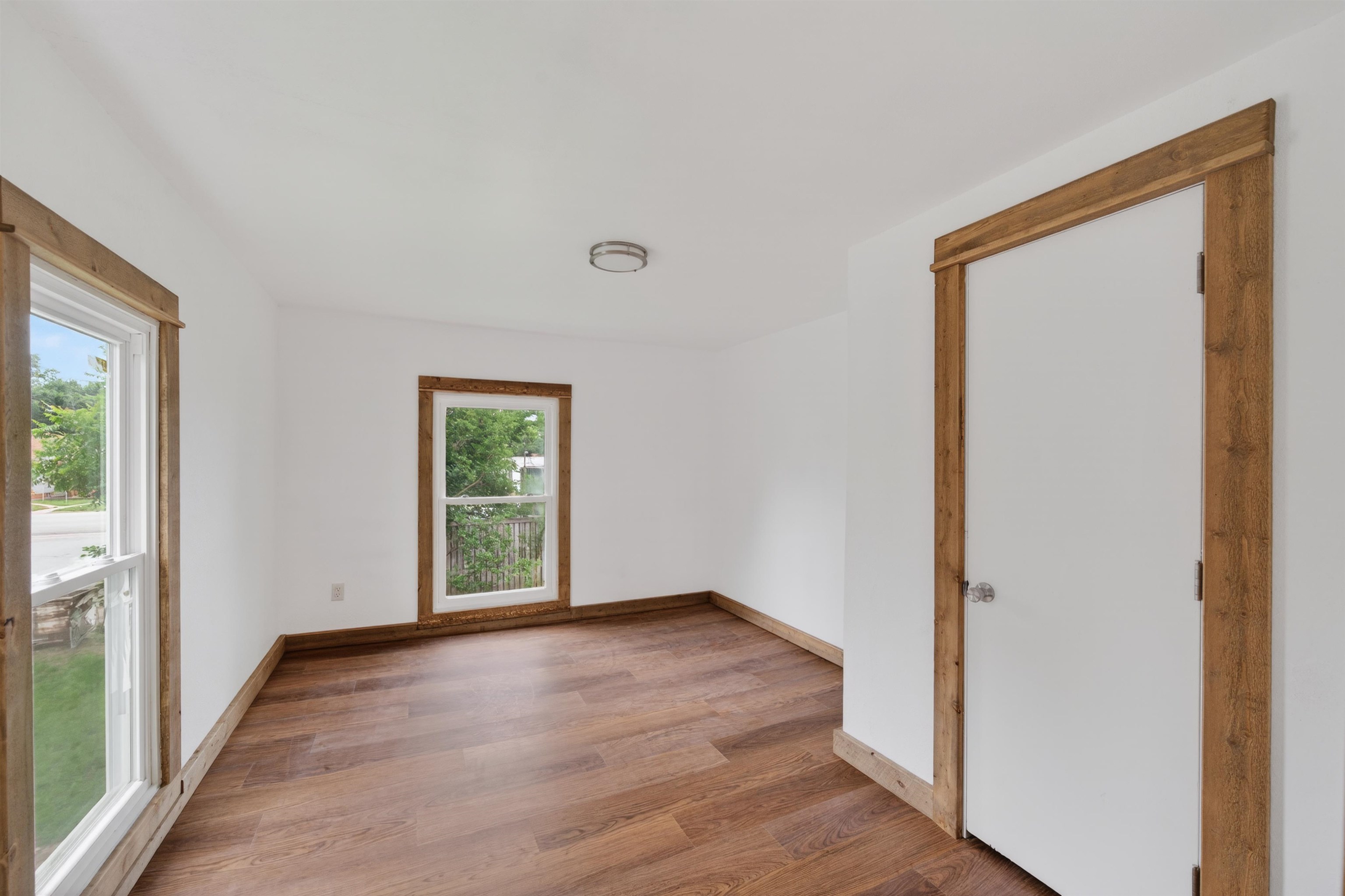 109 N Illinois Property Photo 21