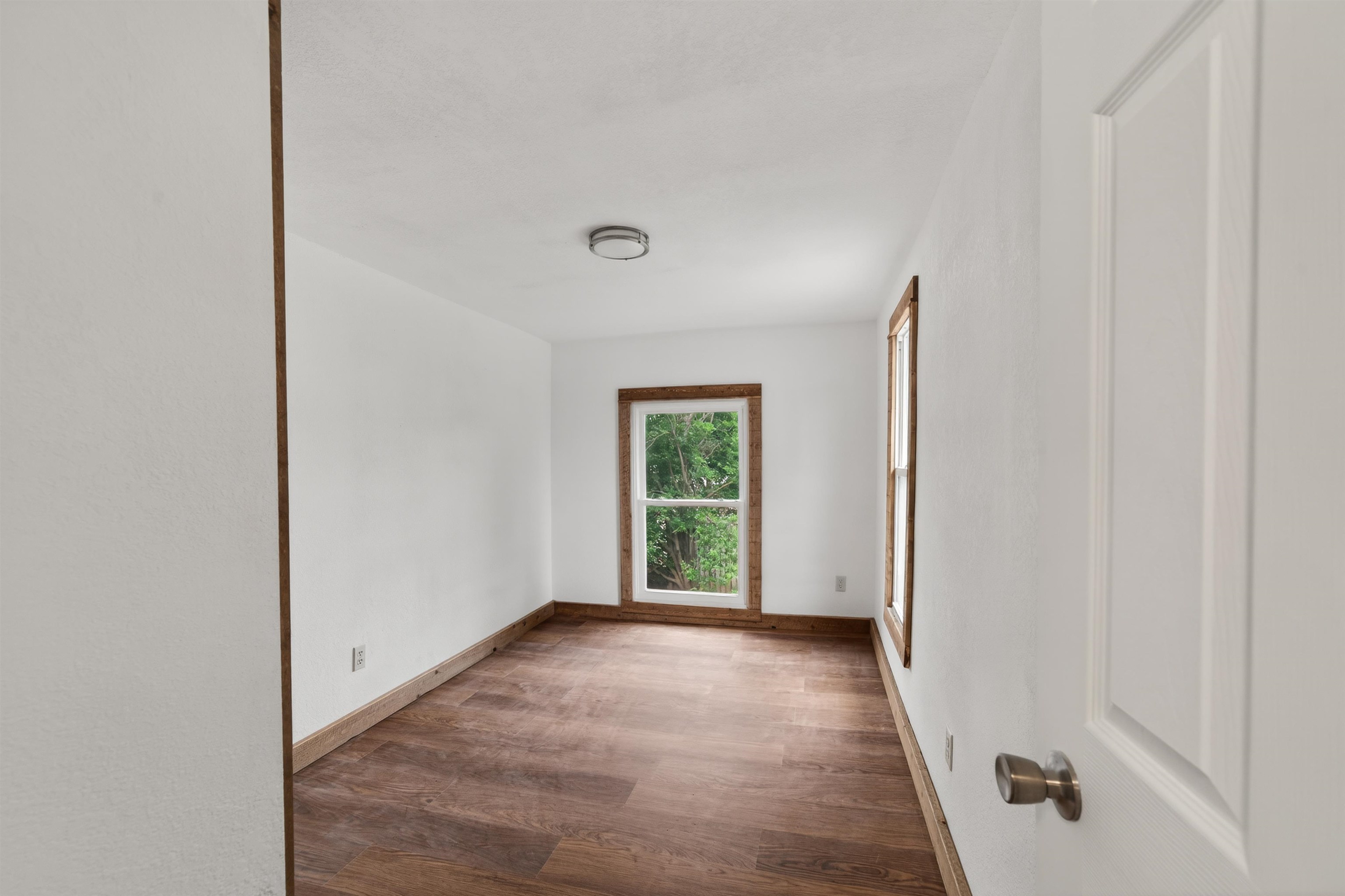 109 N Illinois Property Photo 24
