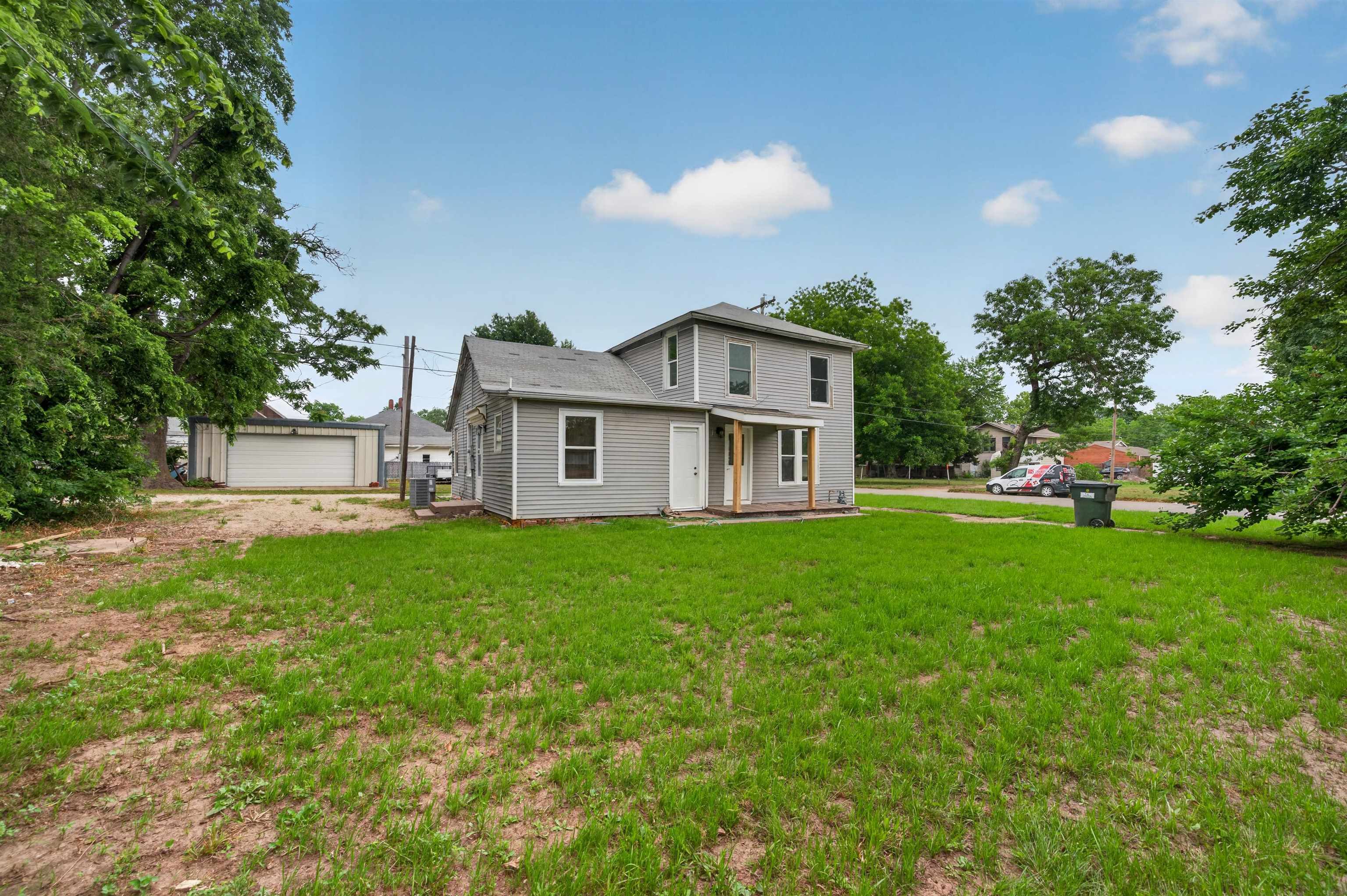 109 N Illinois Property Photo 27