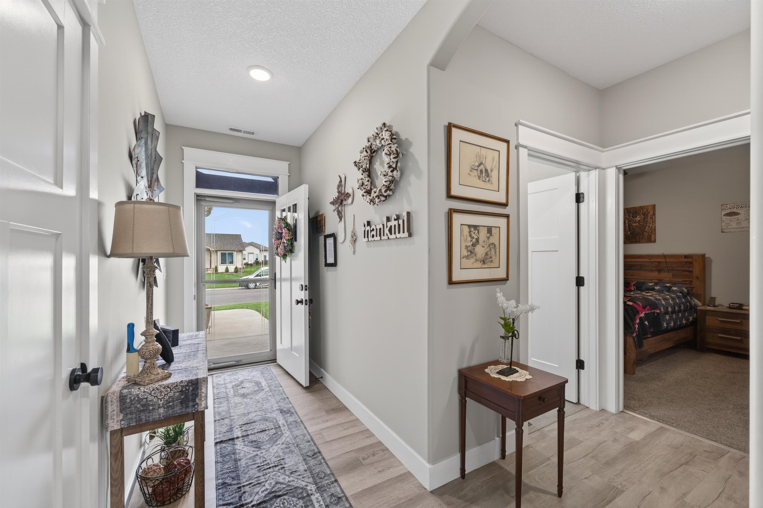 1265 E Park Glen Property Photo 4