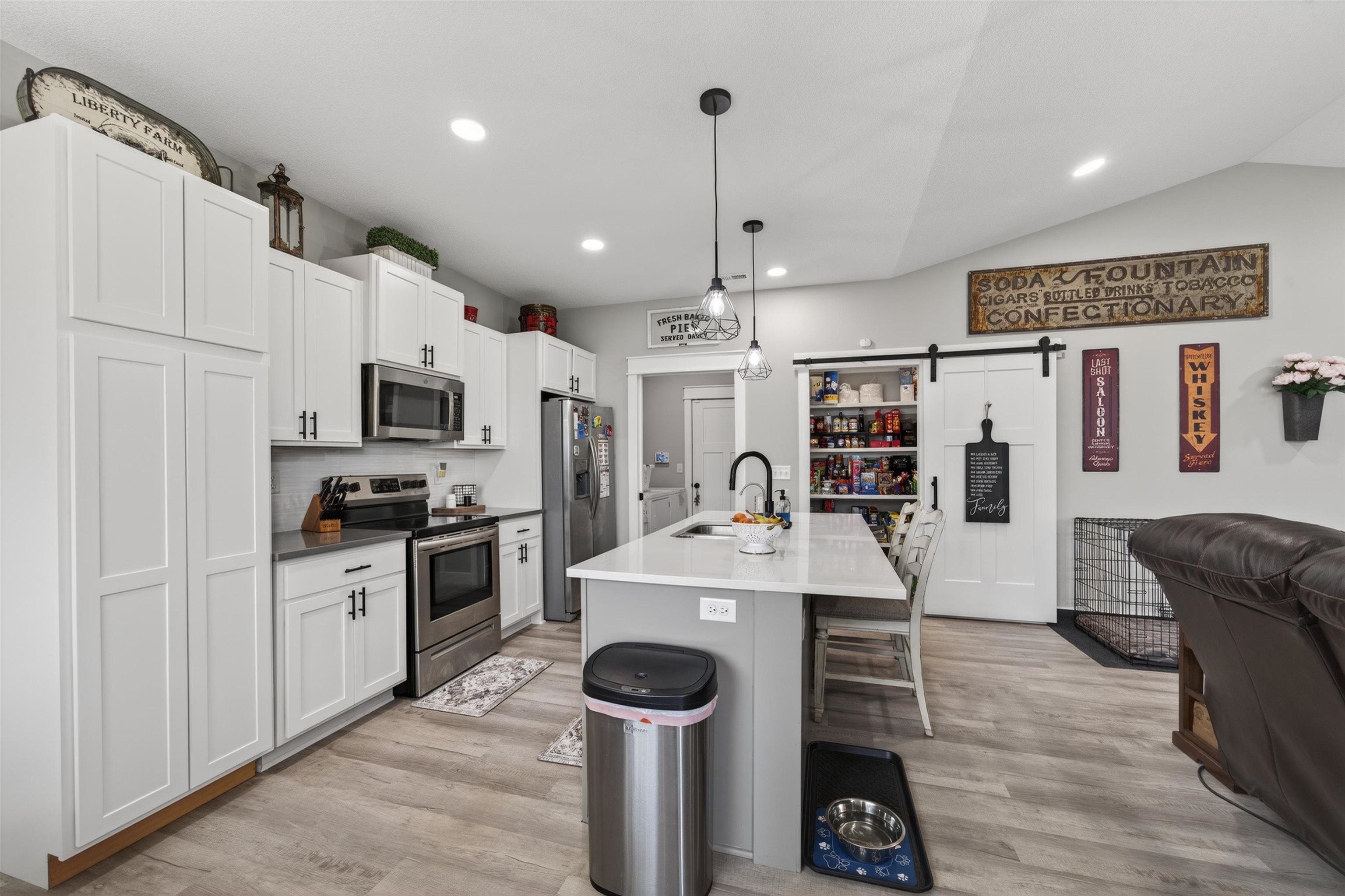 1265 E Park Glen Property Photo 16