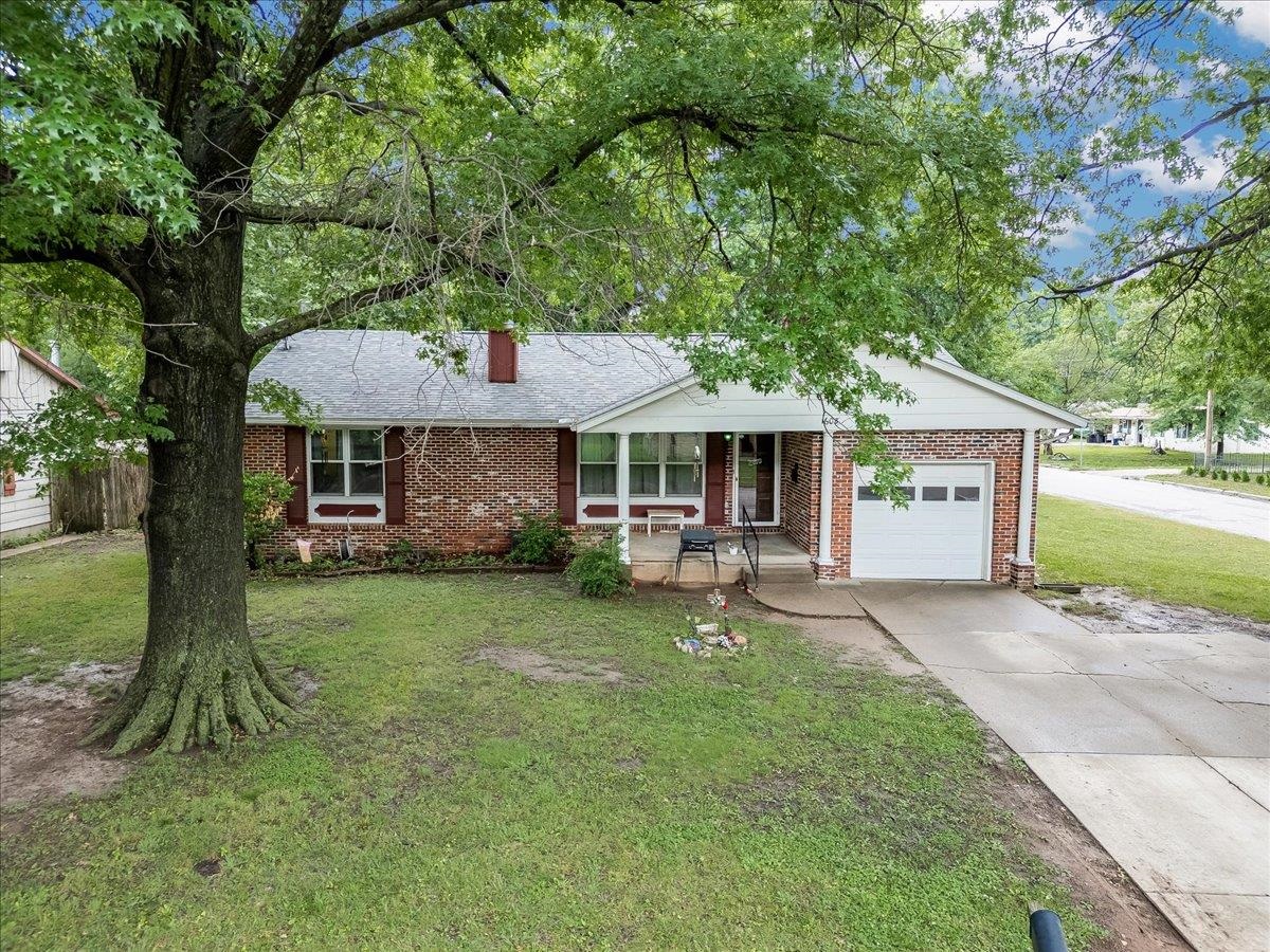 1603 Mound St. Property Photo 2