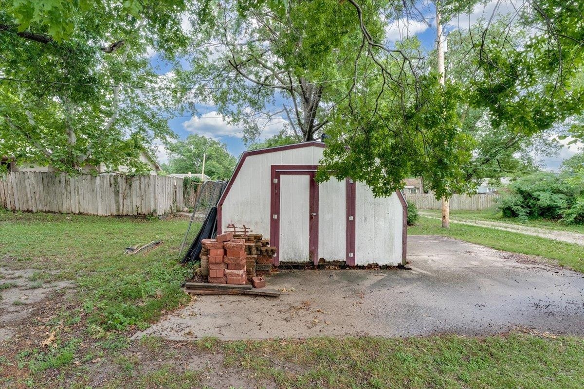 1603 Mound St. Property Photo 30