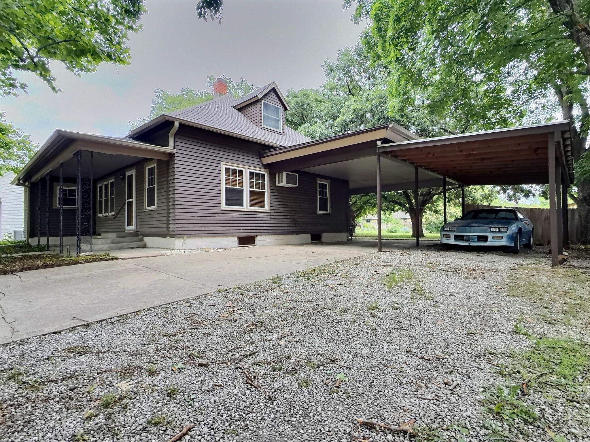 220 S Church Property Photo 2