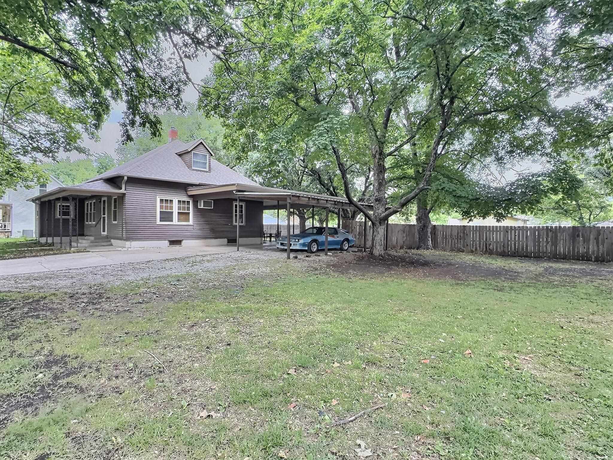 220 S Church Property Photo 26