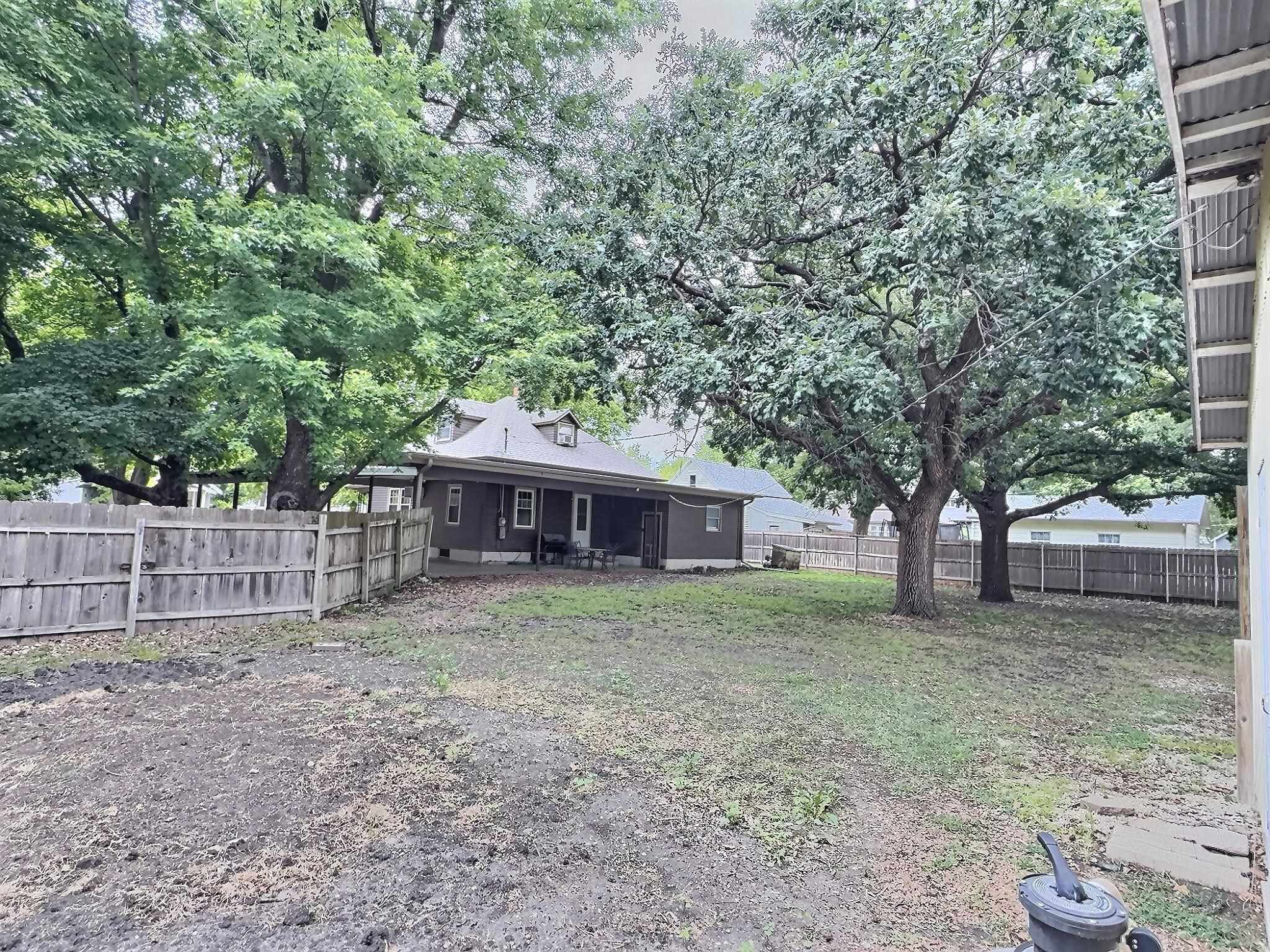 220 S Church Property Photo 29