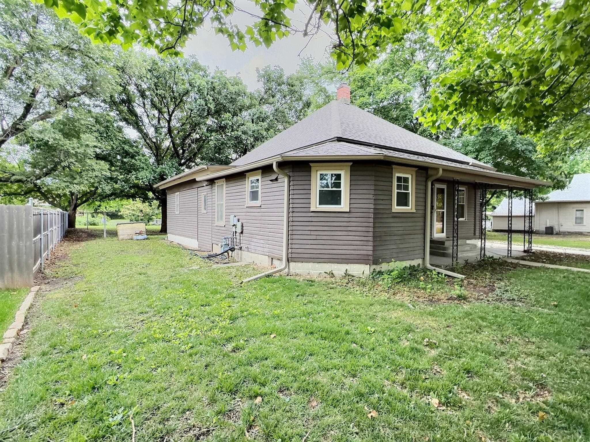 220 S Church Property Photo 31