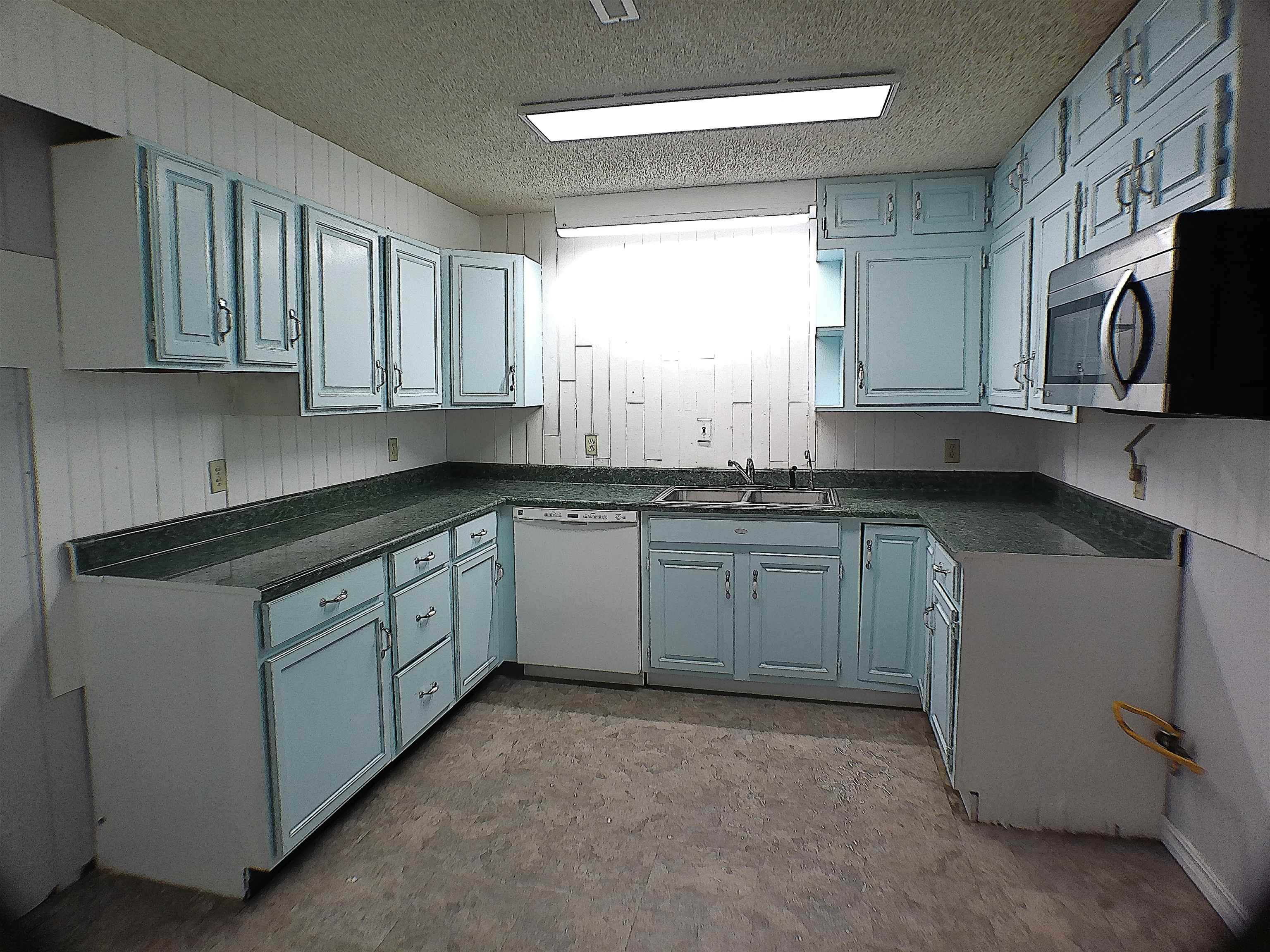211 S Meridian Rd Property Photo 5