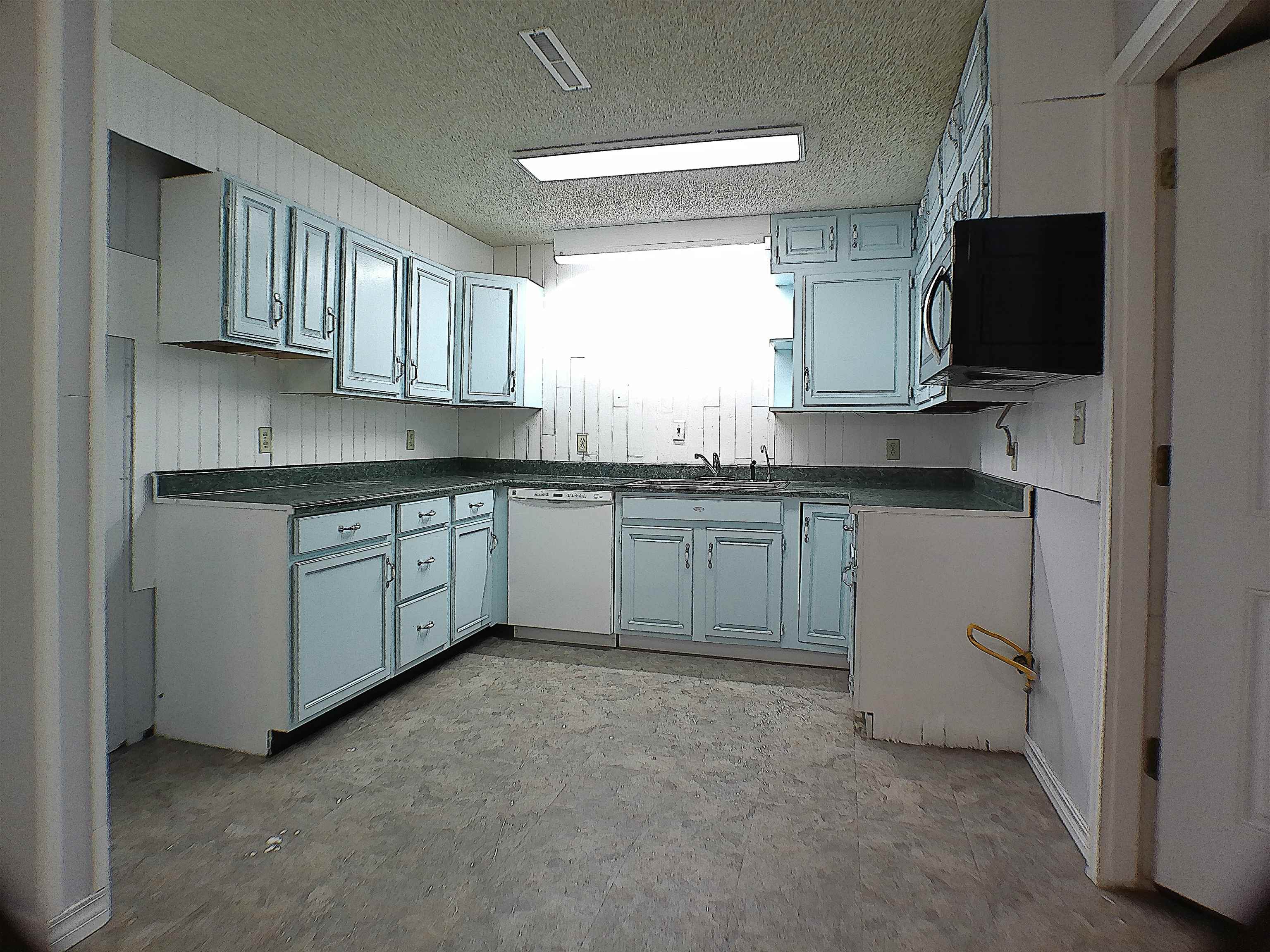 211 S Meridian Rd Property Photo 6