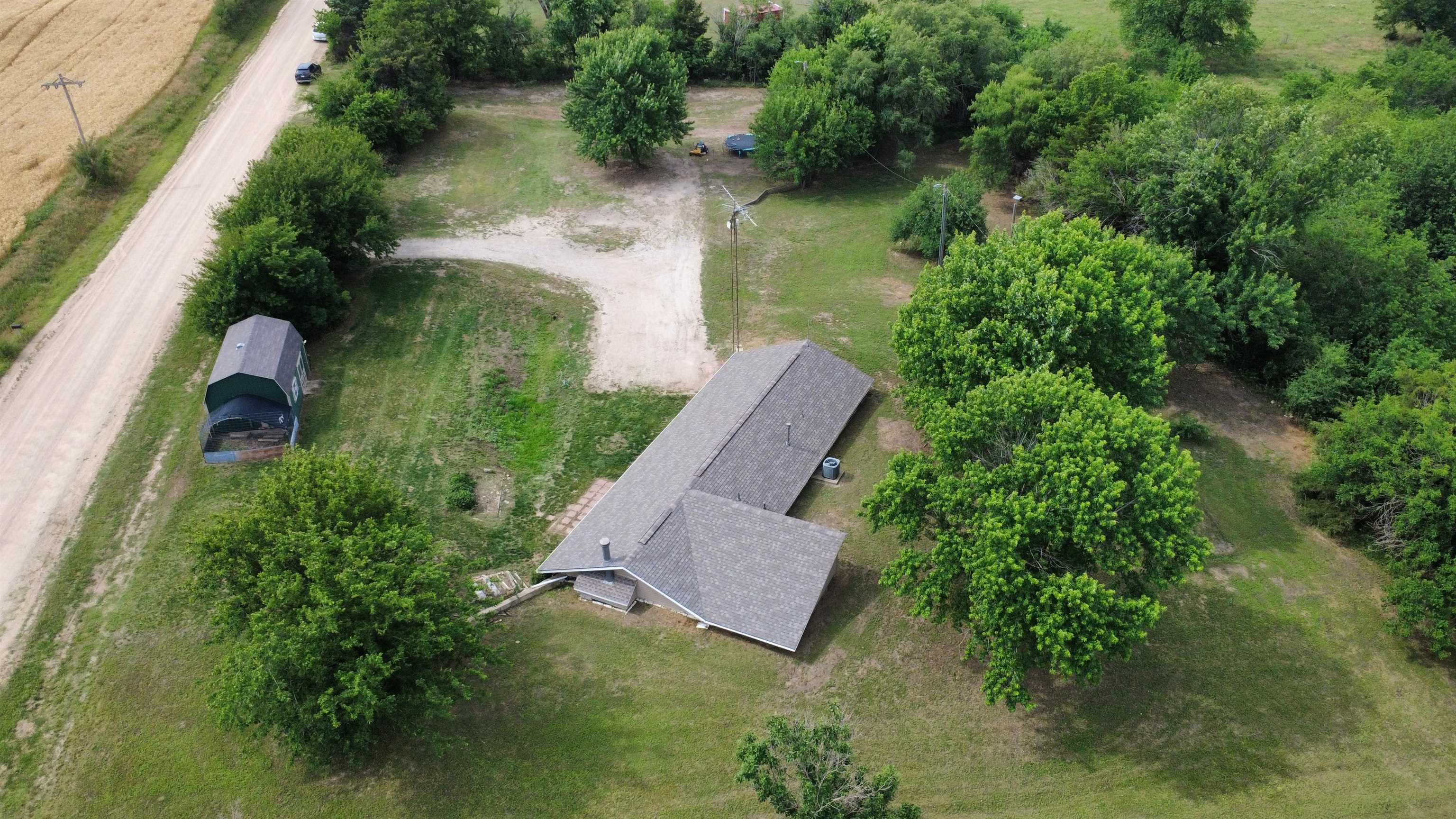 211 S Meridian Rd Property Photo 17