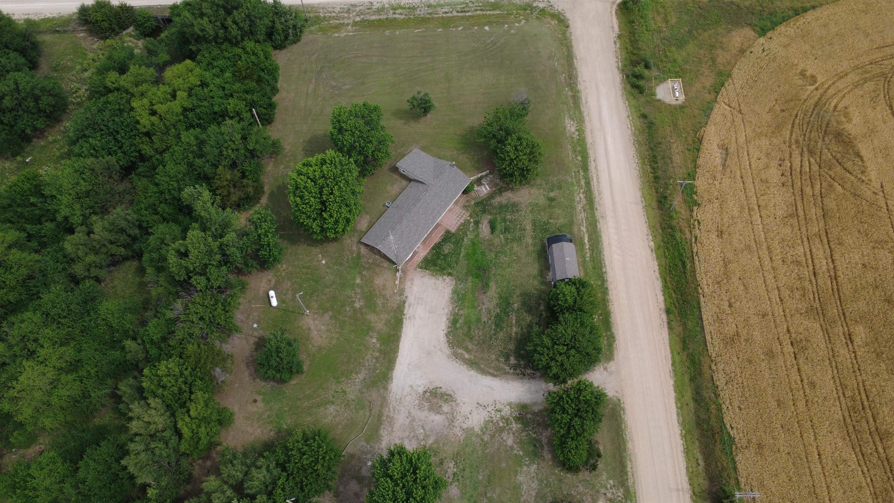 211 S Meridian Rd Property Photo 18