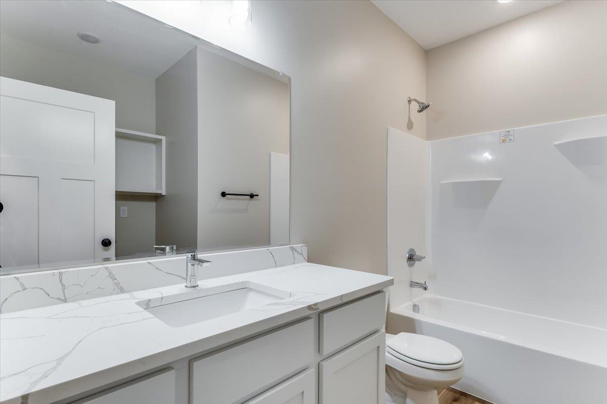 17018 W Lawson St Property Photo 11