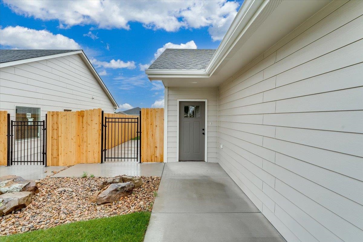 17018 W Lawson St Property Photo 34