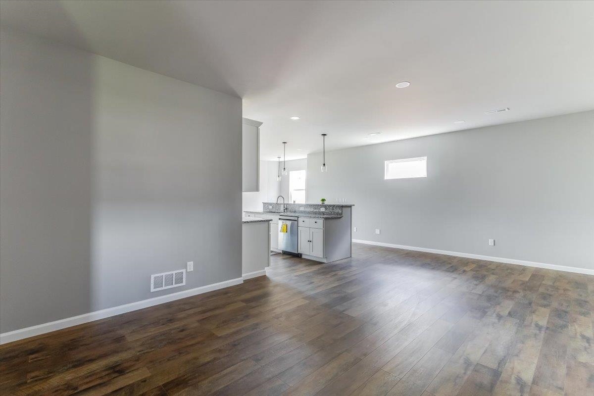 752 N Wakefield Ave Property Photo 5