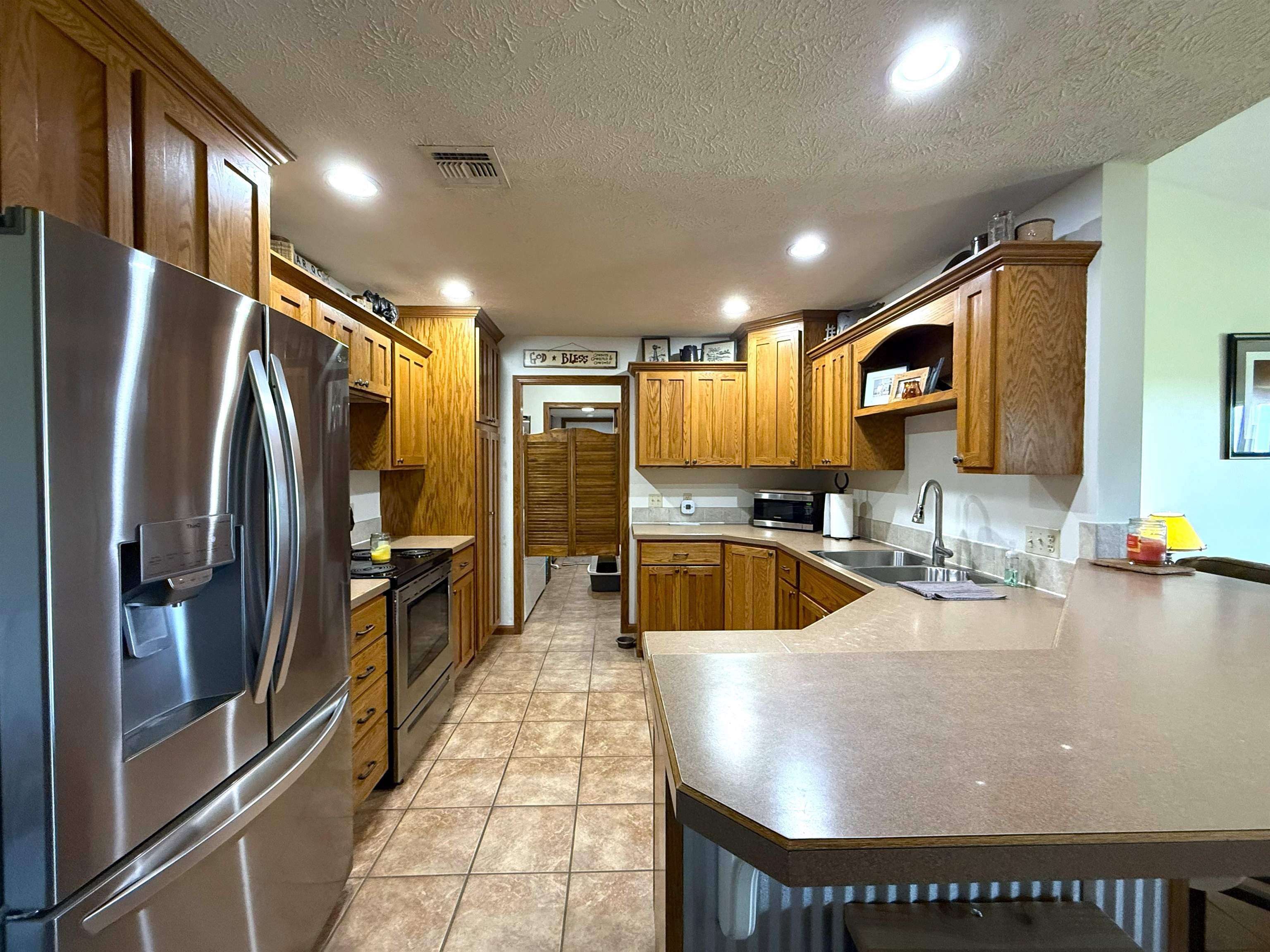 522 N 150th Road Property Photo 5