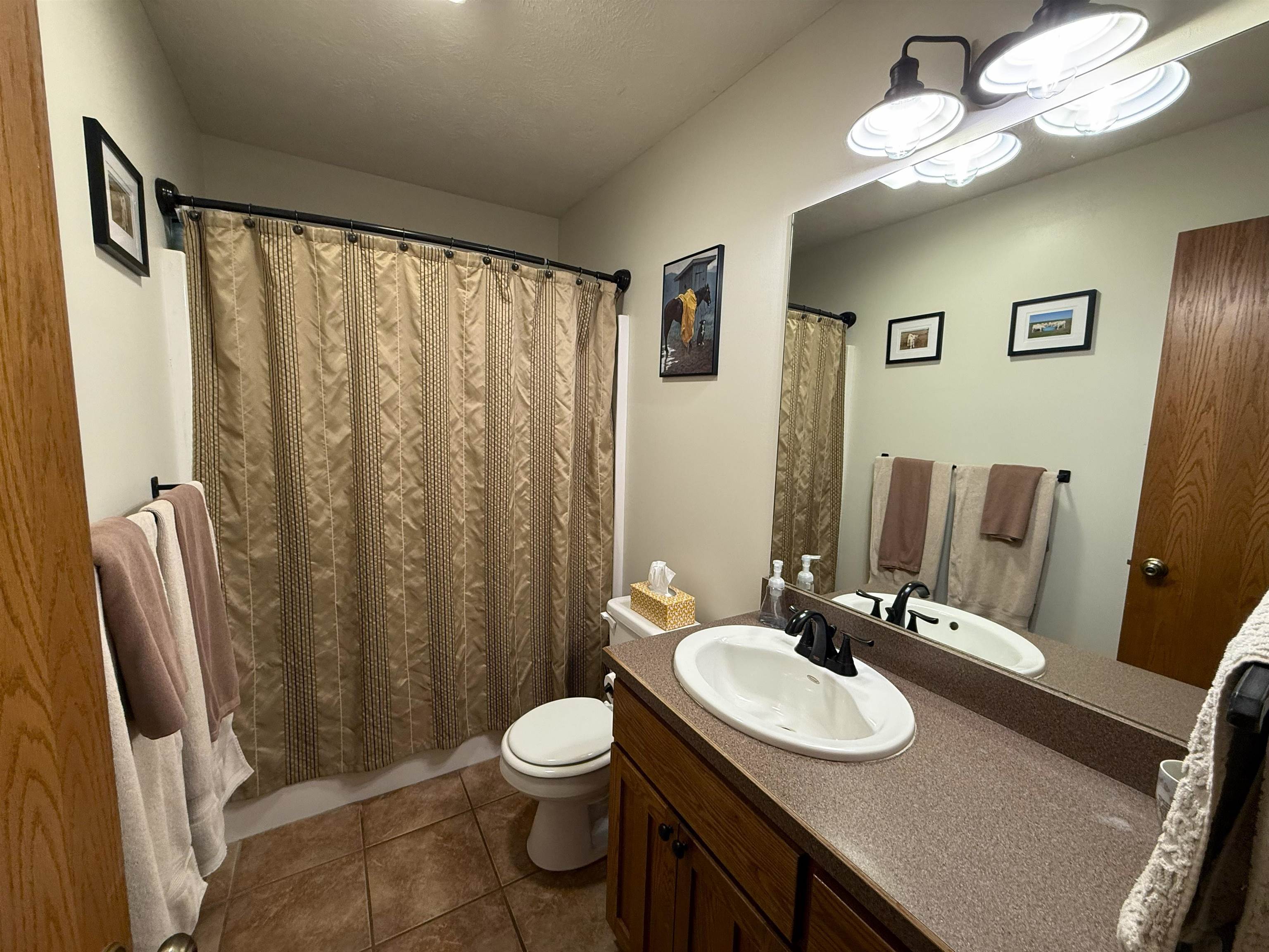 522 N 150th Road Property Photo 12