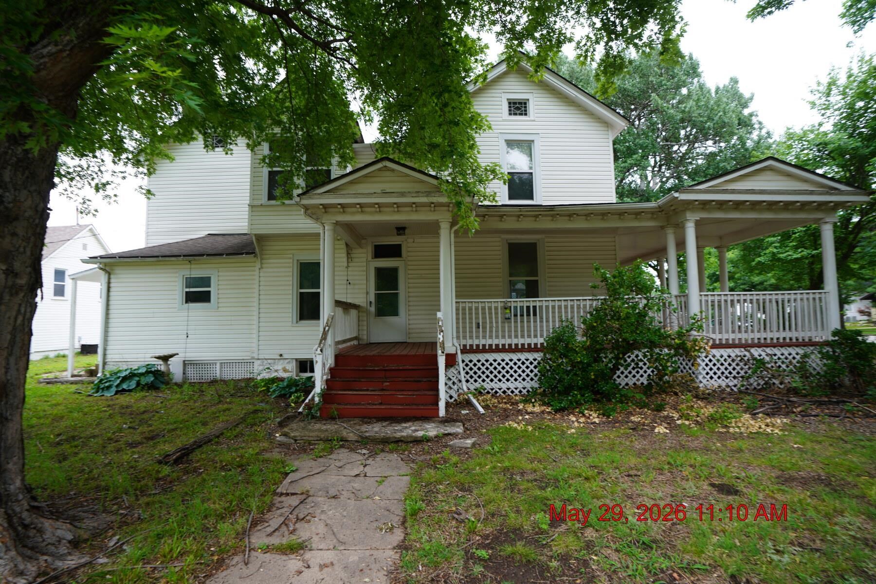 502 E 10th Property Photo 21