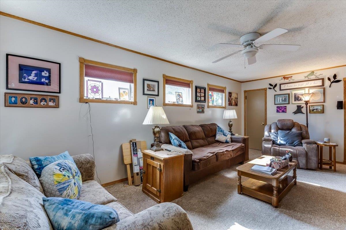 3579 S Vine Property Photo 7