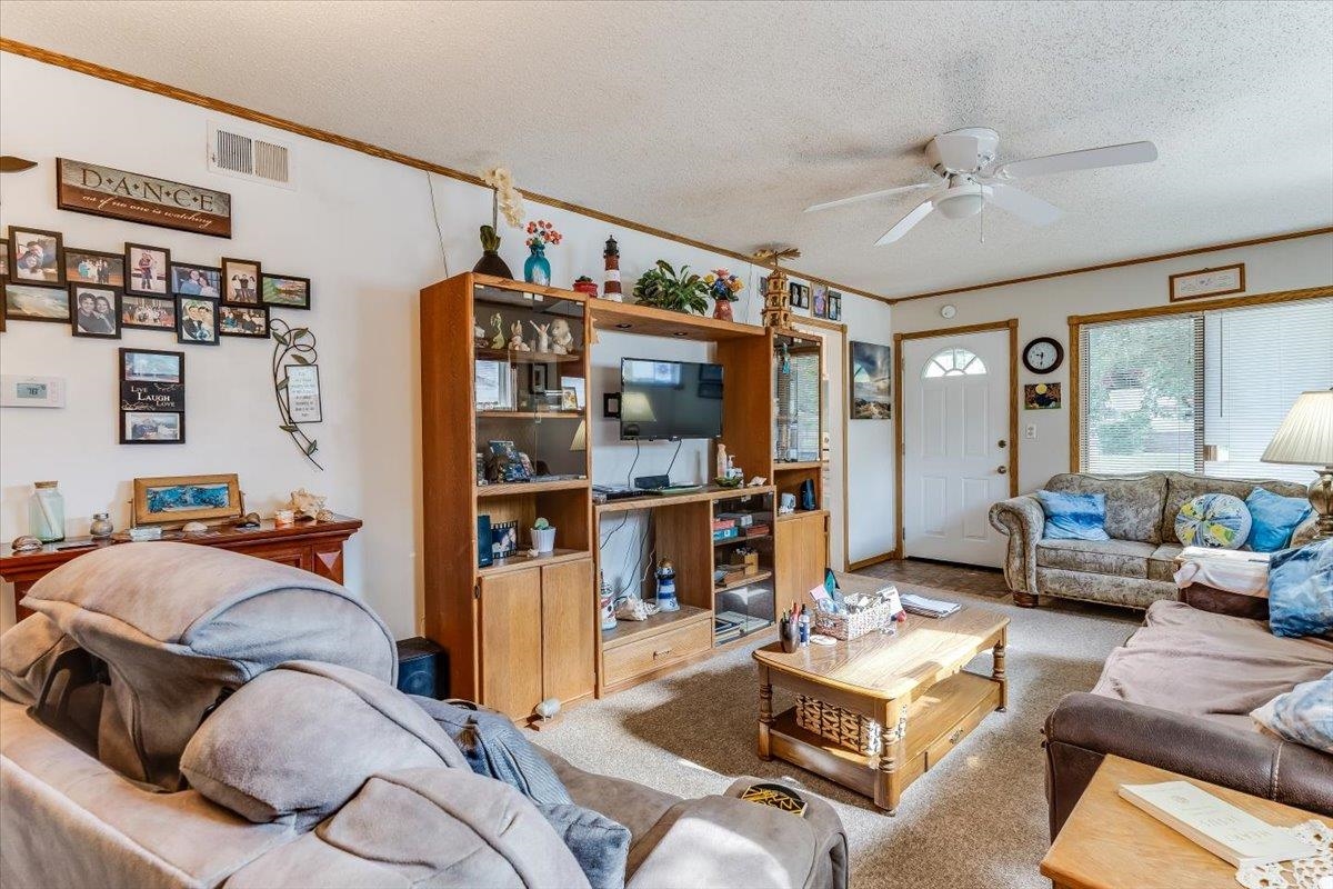 3579 S Vine Property Photo 9