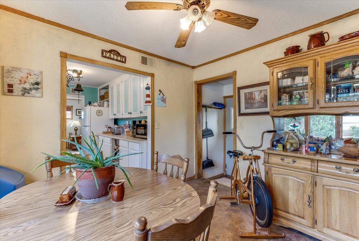 3579 S Vine Property Photo 13