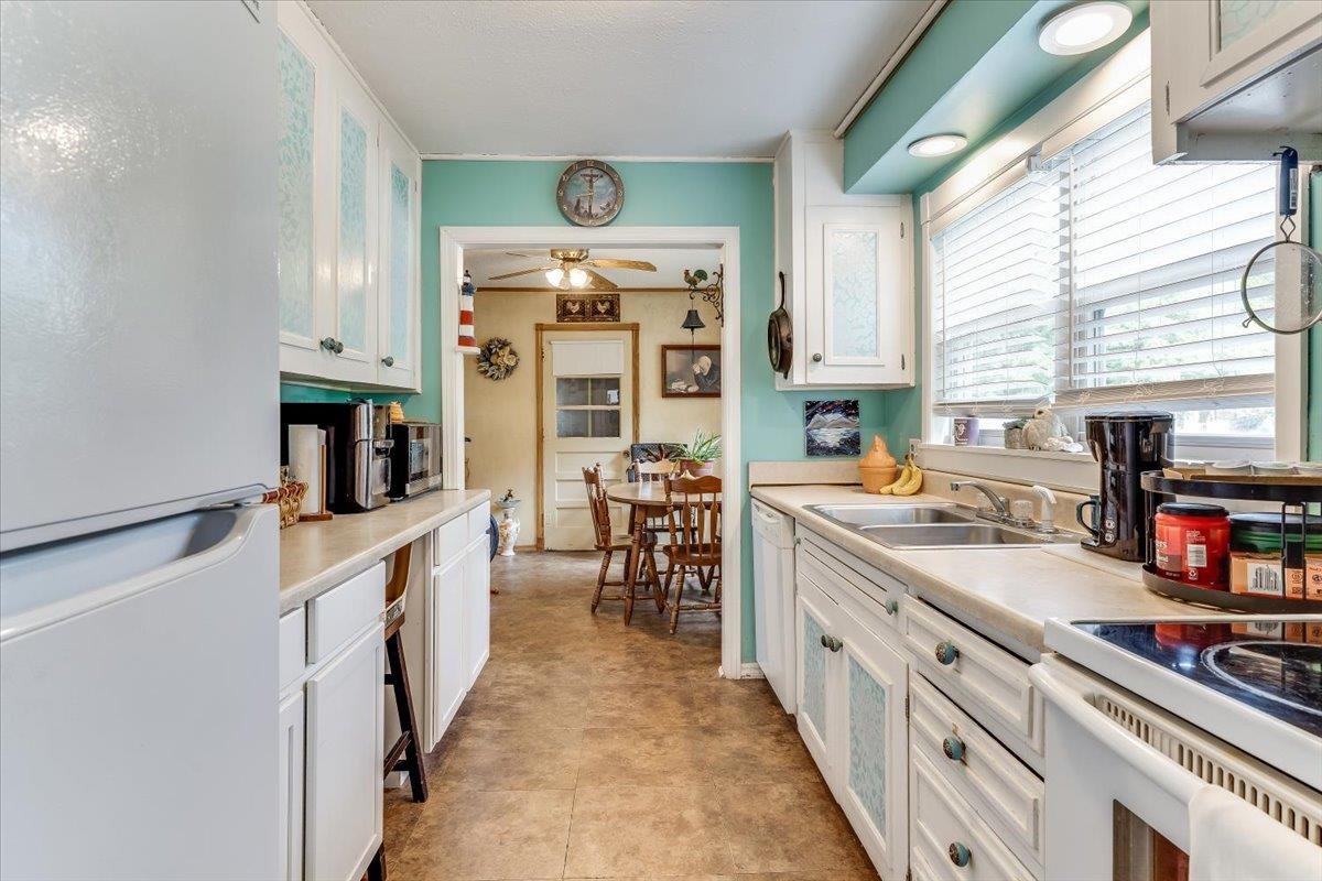 3579 S Vine Property Photo 19