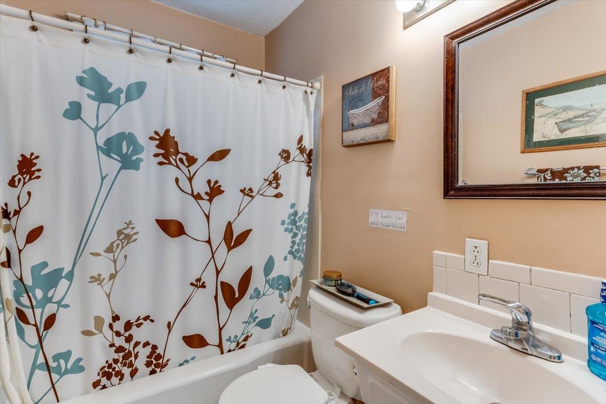 3579 S Vine Property Photo 25
