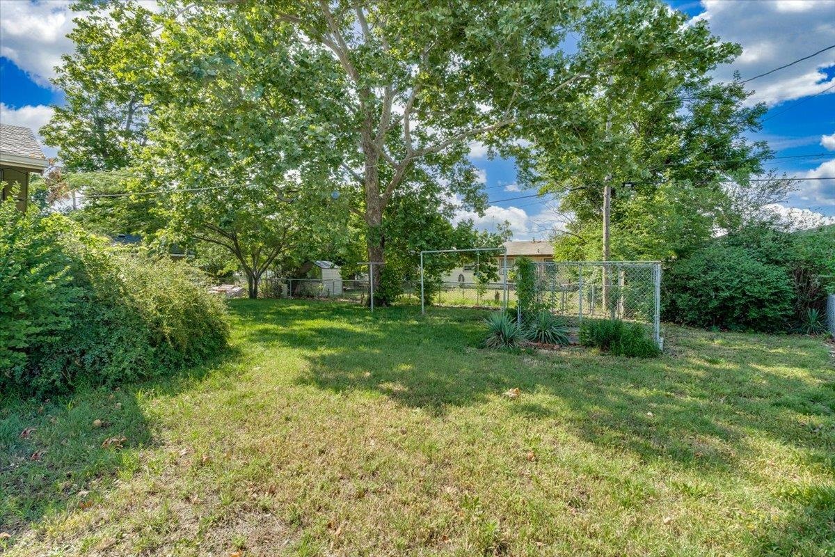3579 S Vine Property Photo 32