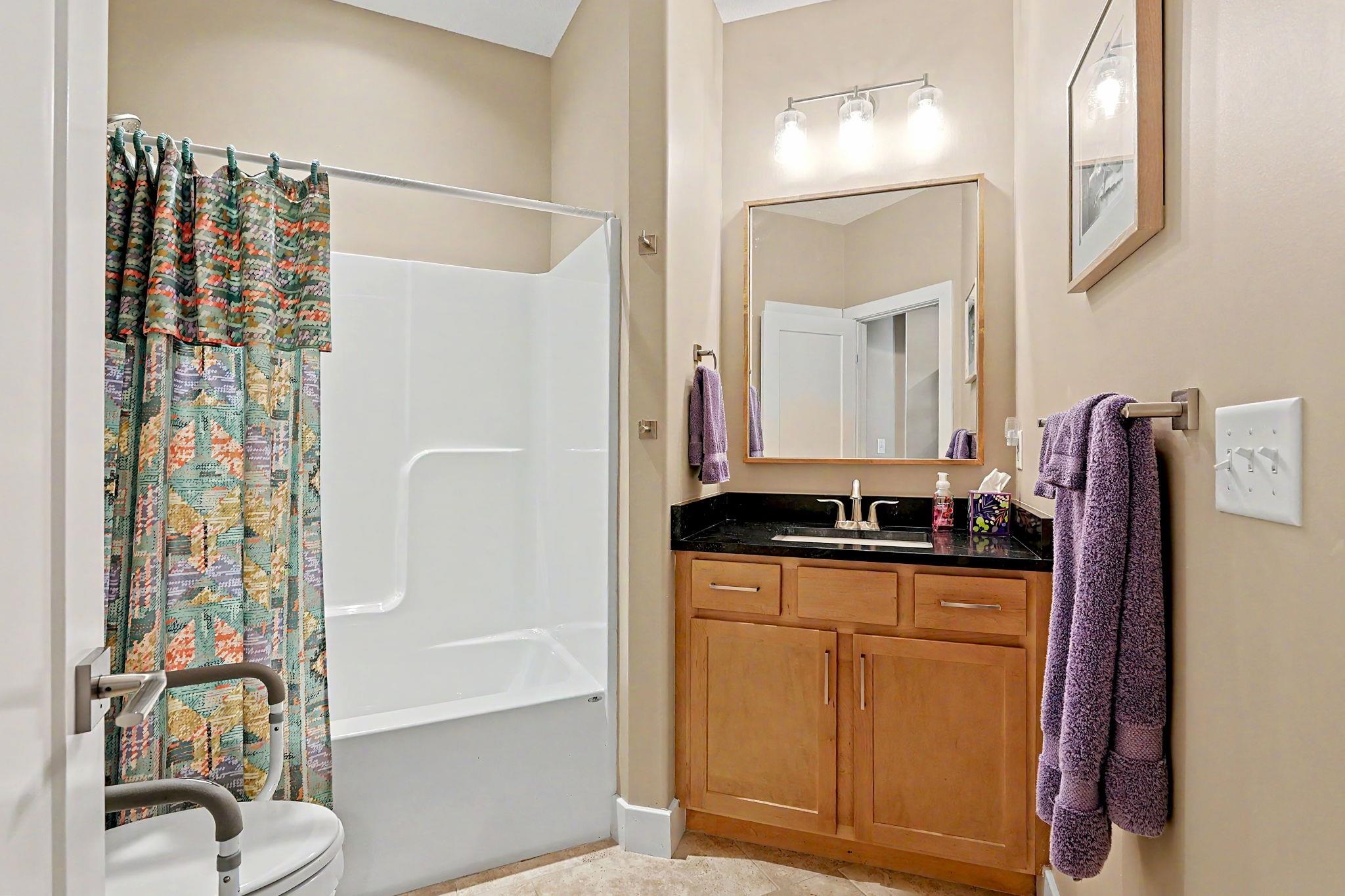 3706 N Bedford Property Photo 26