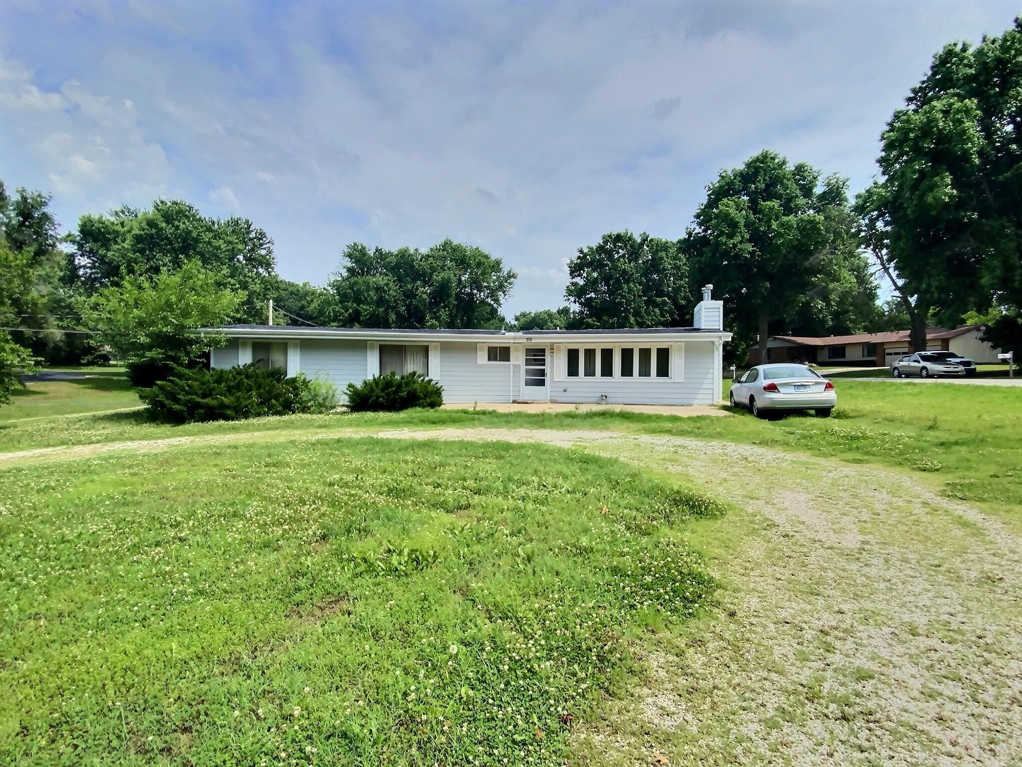 29 Eastwood Dr Property Photo 3