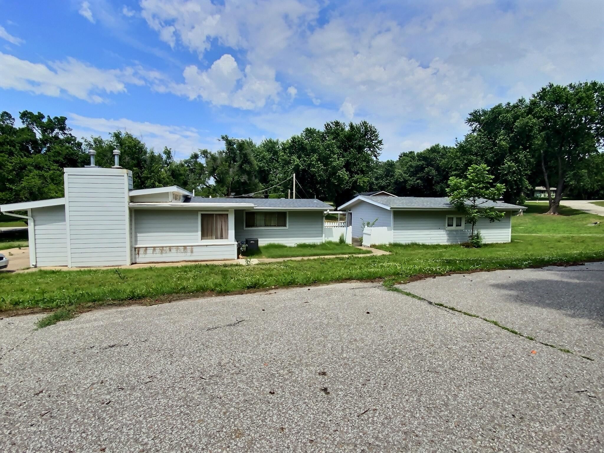 29 Eastwood Dr Property Photo 4