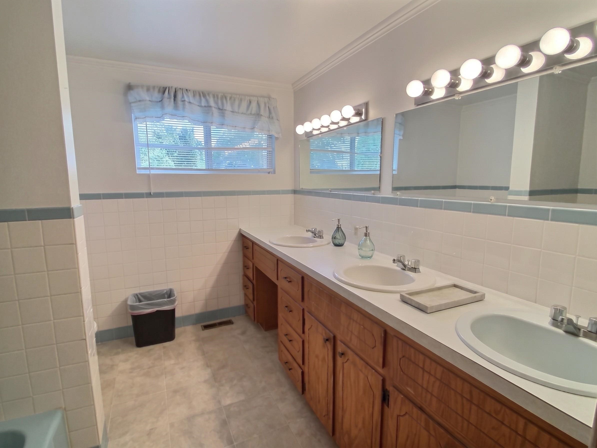 29 Eastwood Dr Property Photo 13