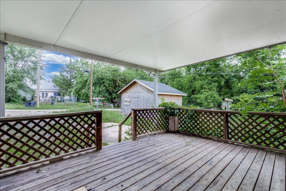 313 E Lincoln Property Photo 22