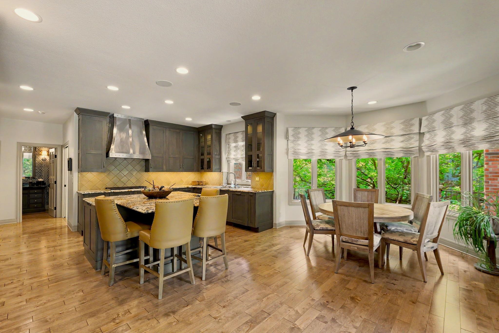 8304 E Bridlewood Property Photo 11