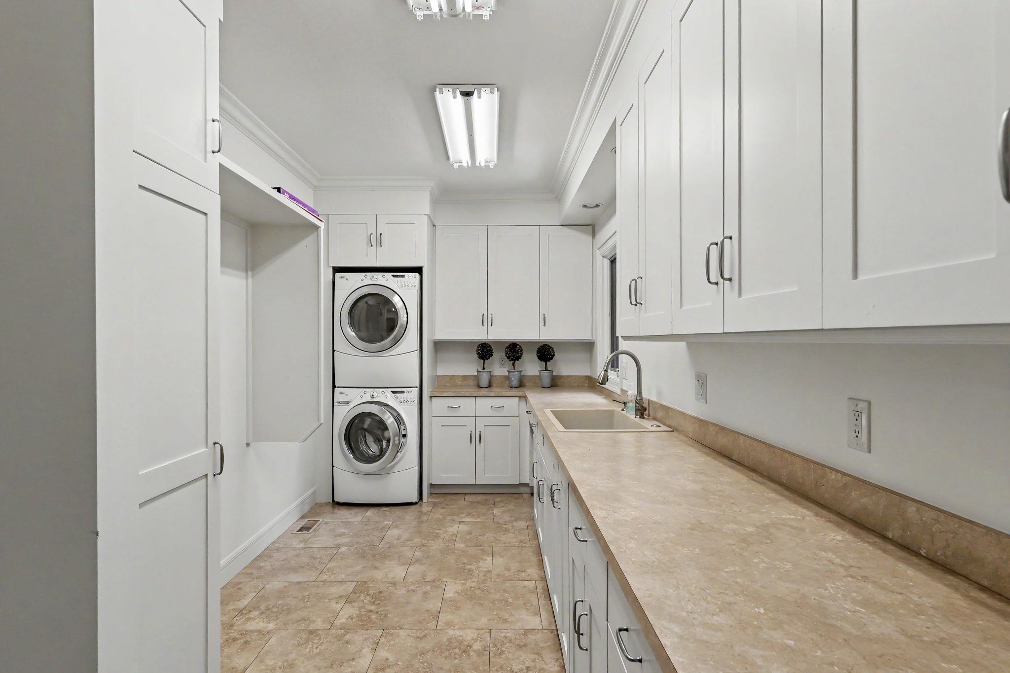 8304 E Bridlewood Property Photo 14