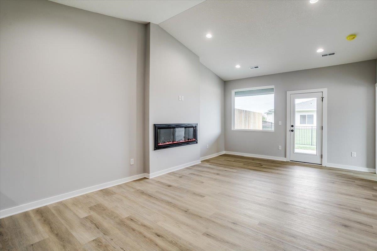 5433 N Briskbay Ct. Property Photo 5