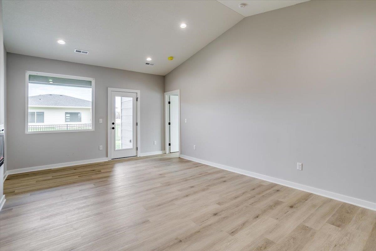 5433 N Briskbay Ct. Property Photo 6