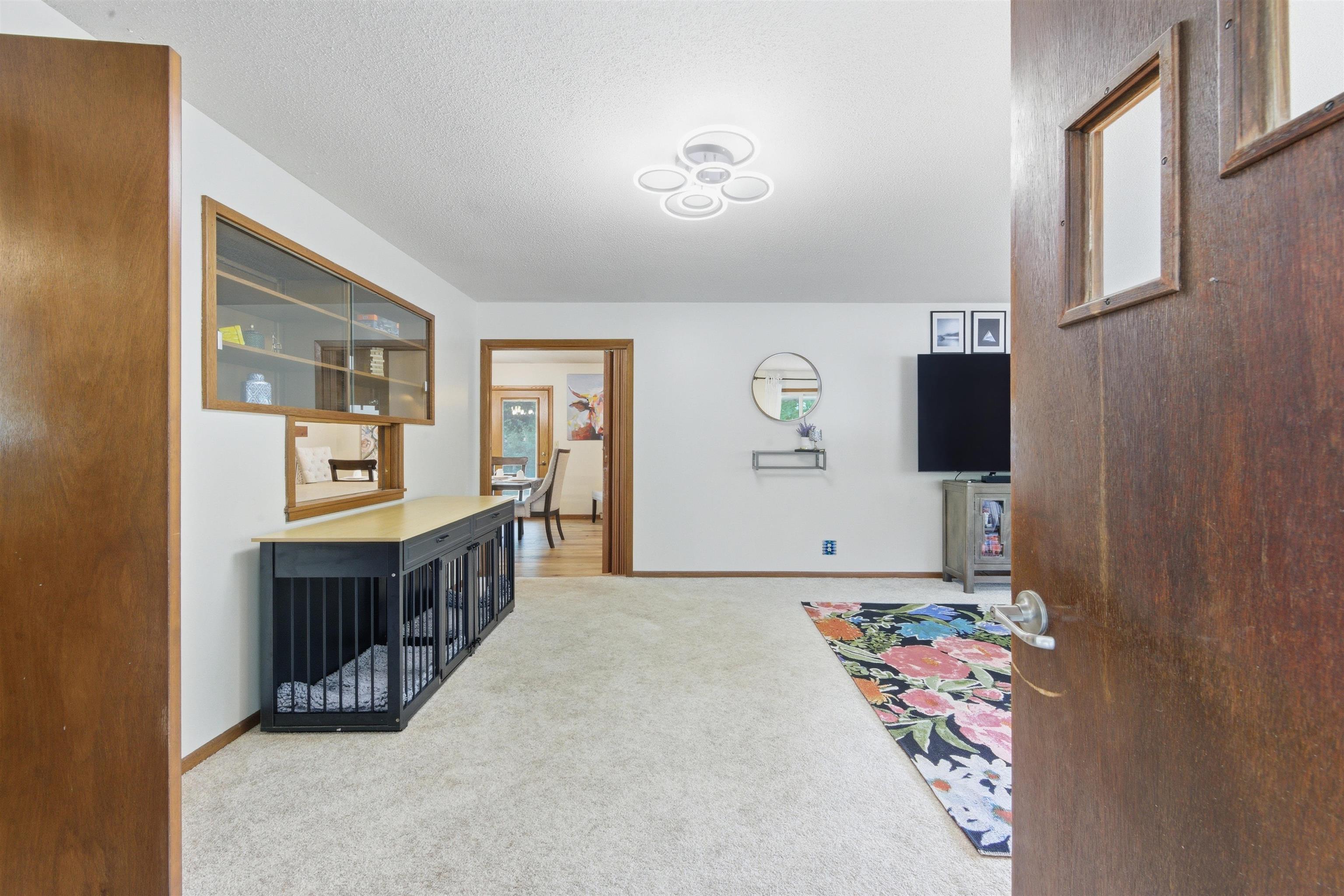 33 Regal Crescent Property Photo 2