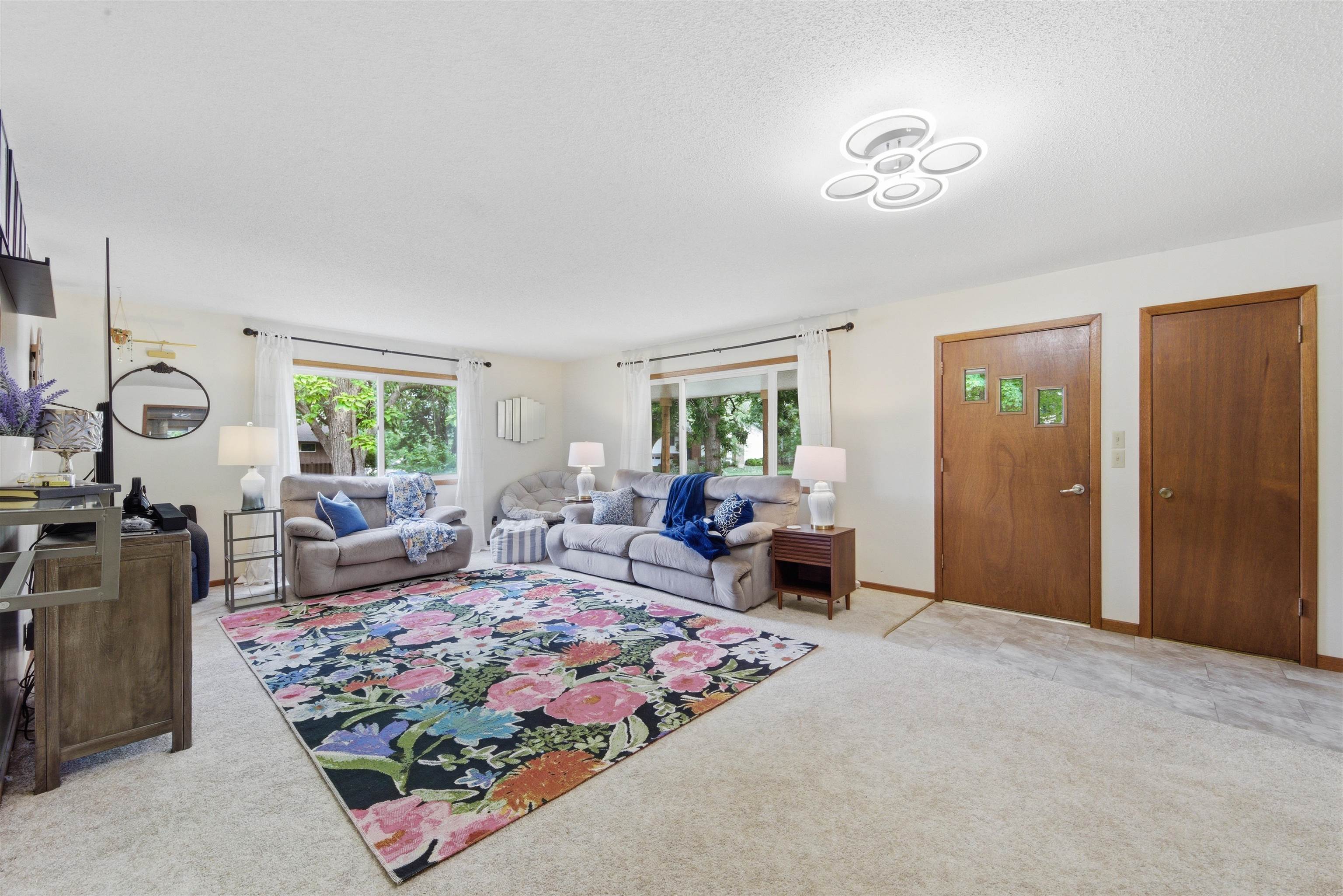 33 Regal Crescent Property Photo 4