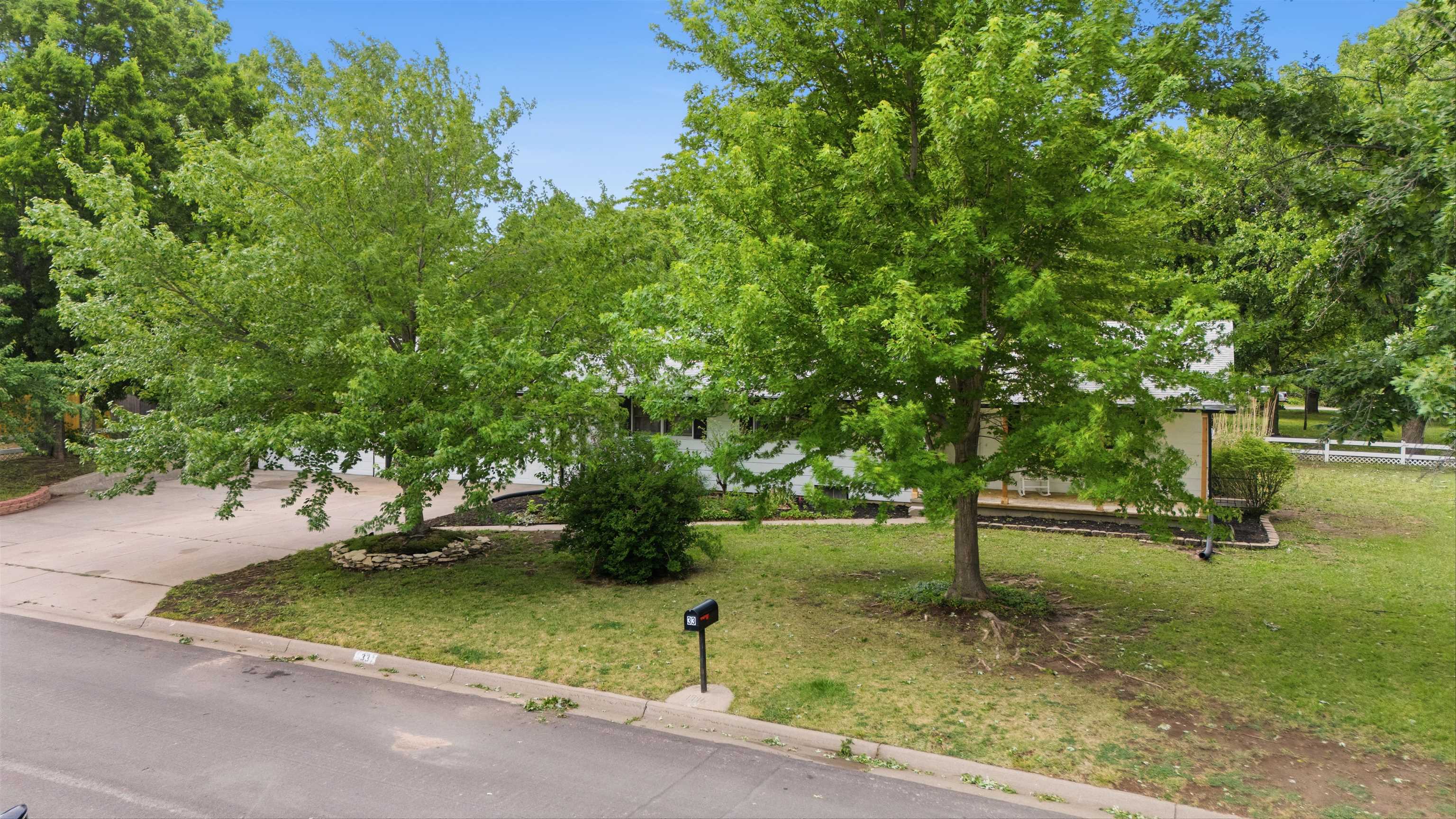 33 Regal Crescent Property Photo 32