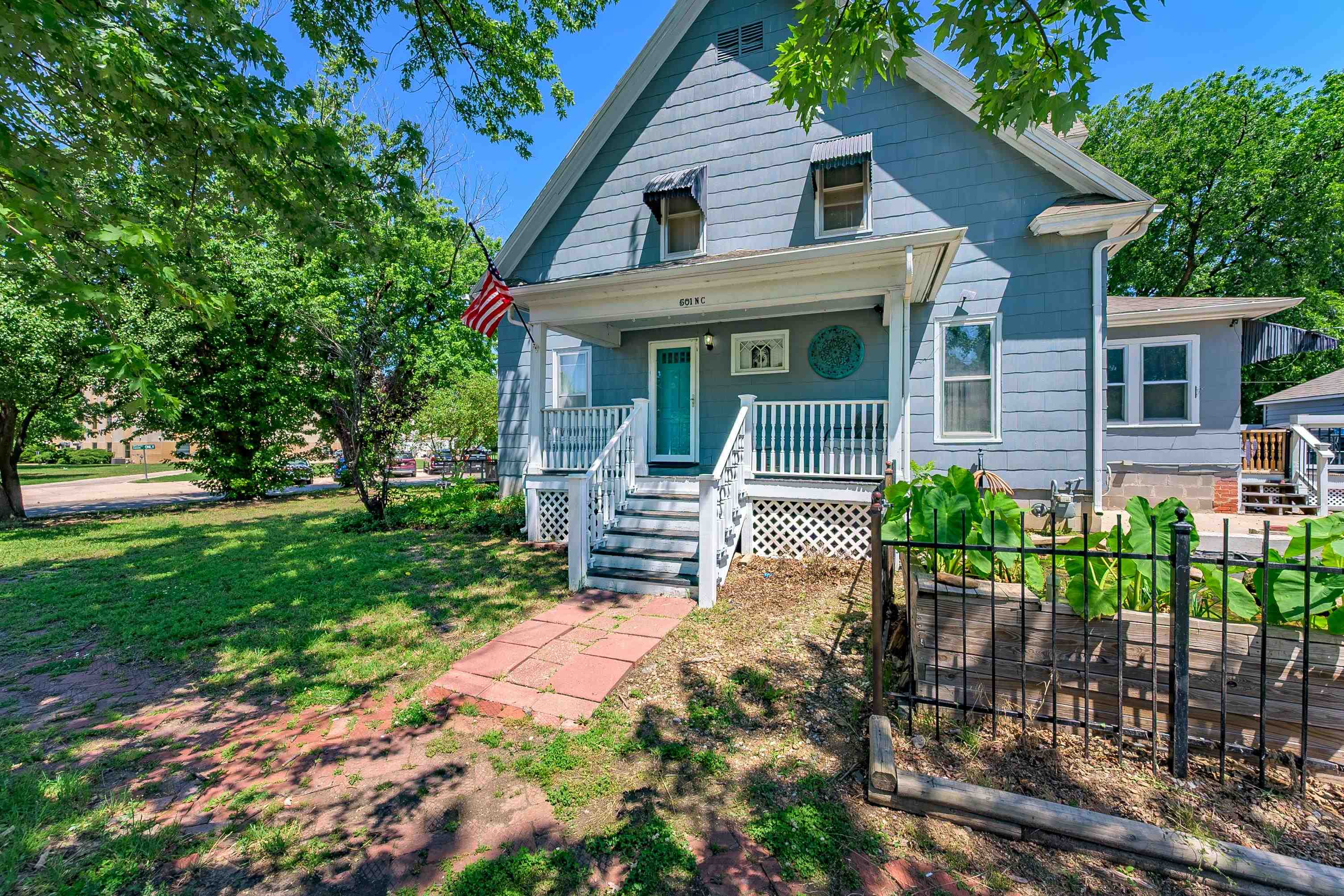 501 N C St Property Photo 1