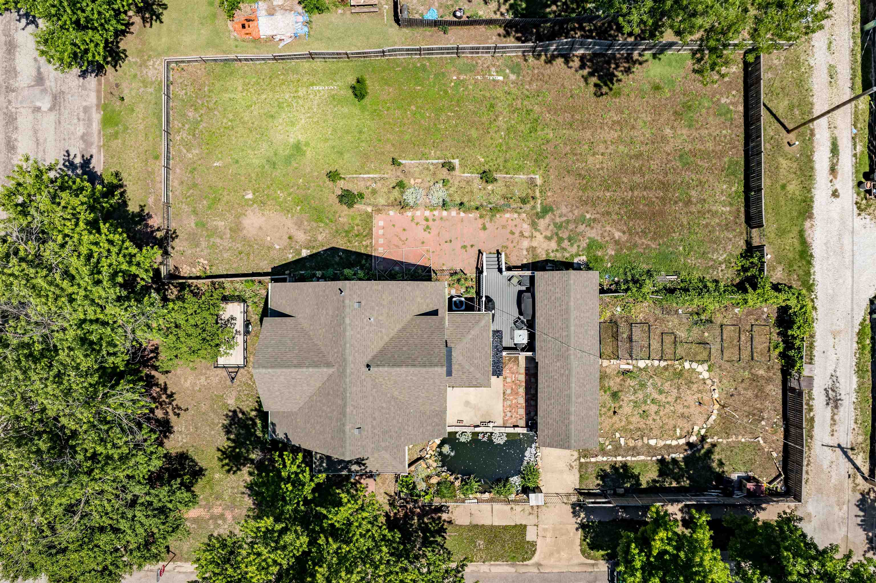 501 N C St Property Photo 4