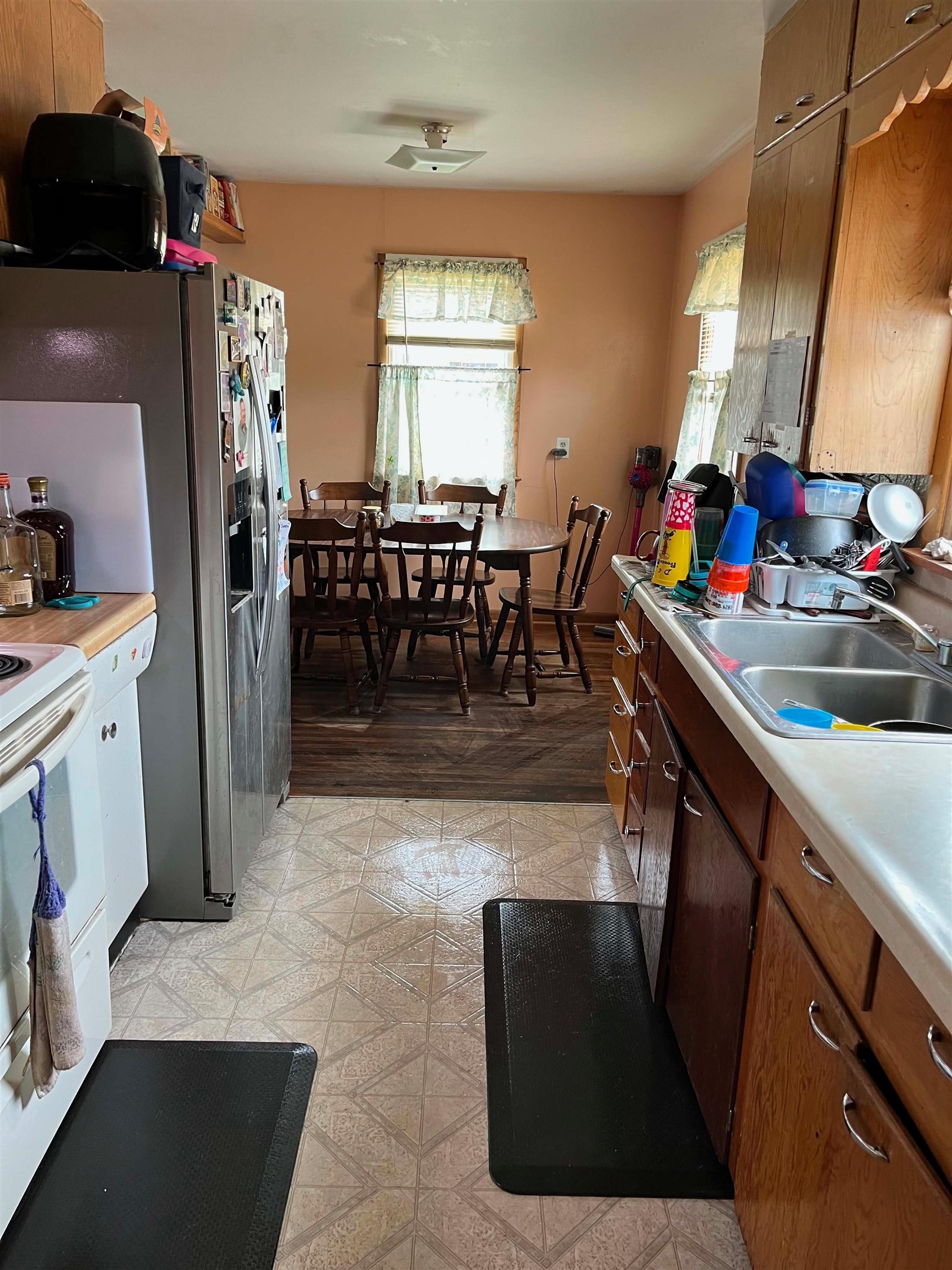 1236 N Walnut St. Property Photo 9