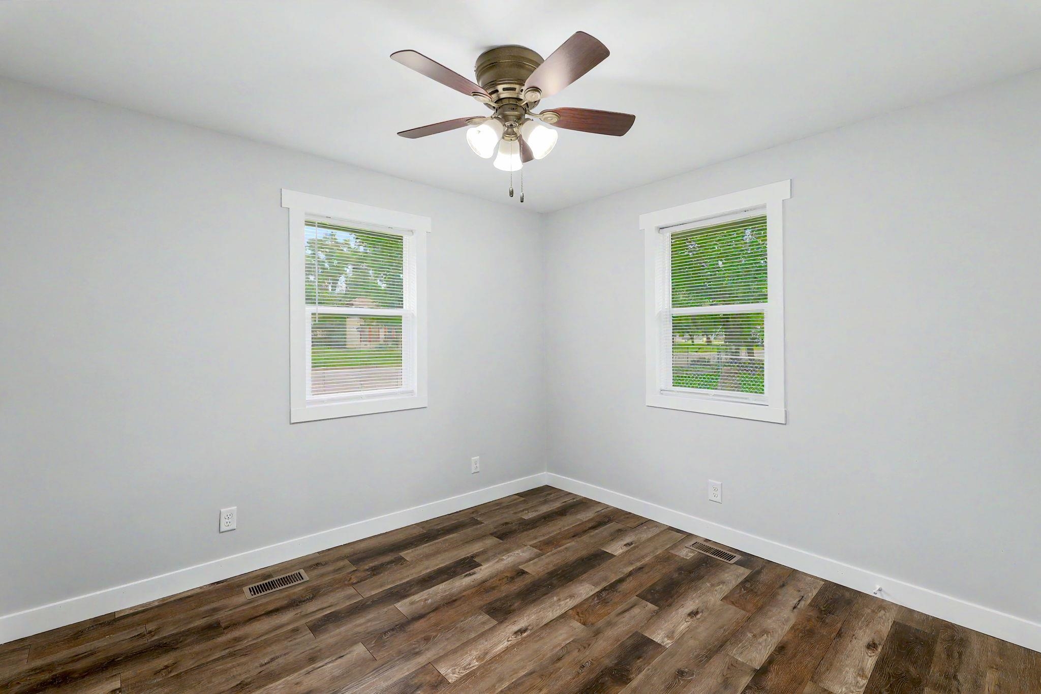 221 W Main Property Photo 10